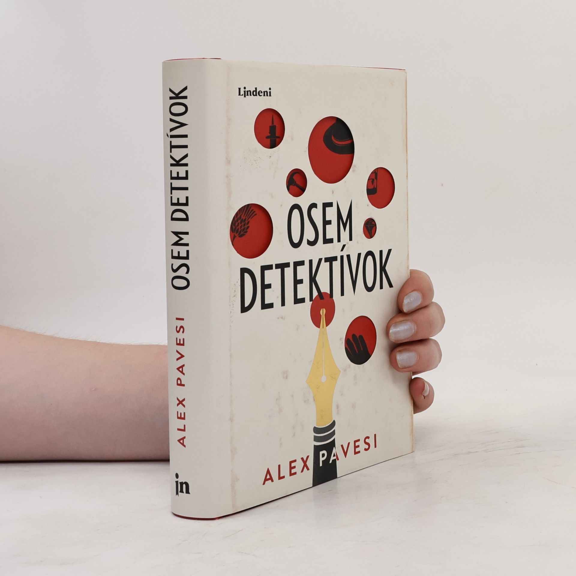 Alex Pavesi Osem detektívok