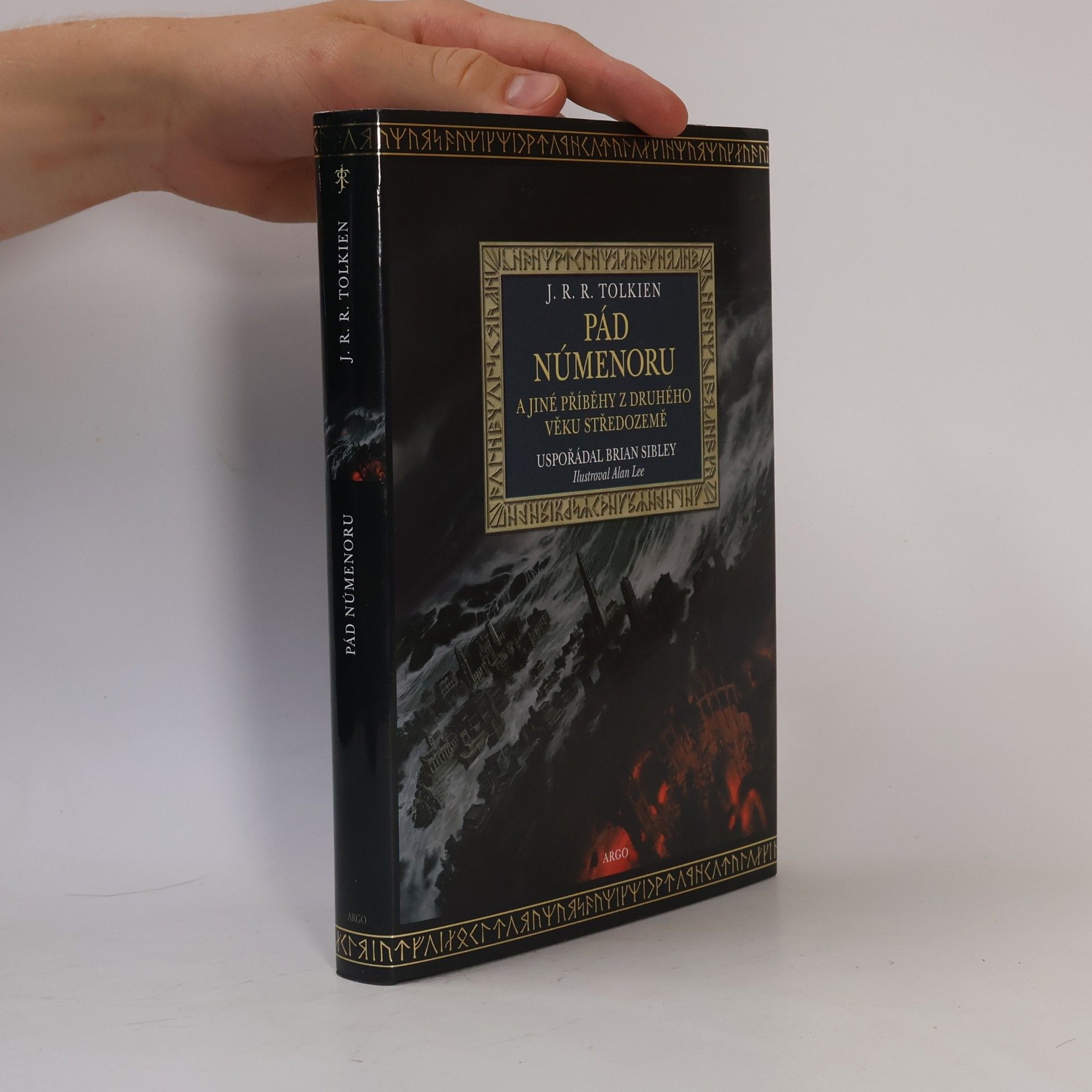 J. R. R. Tolkien Pád Númenoru a jiné příběhy z druhého věku Středozemě