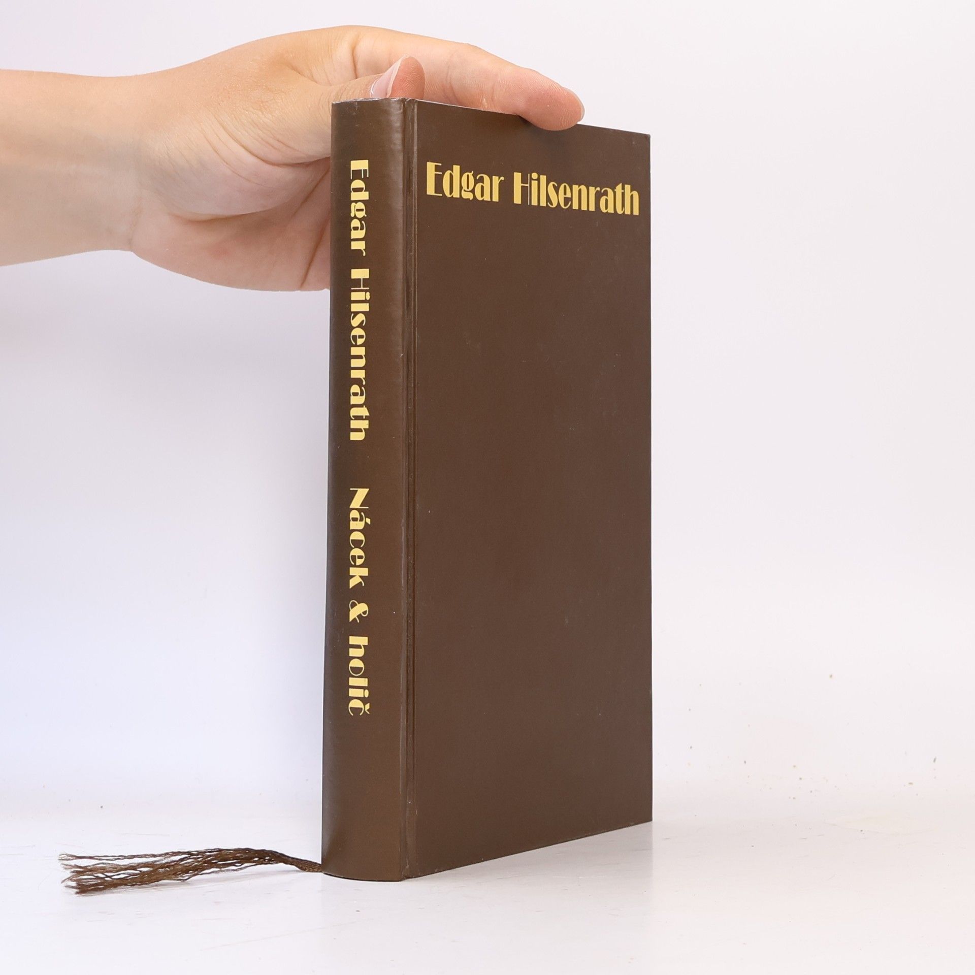 Edgar Hilsenrath Nácek & holič : román