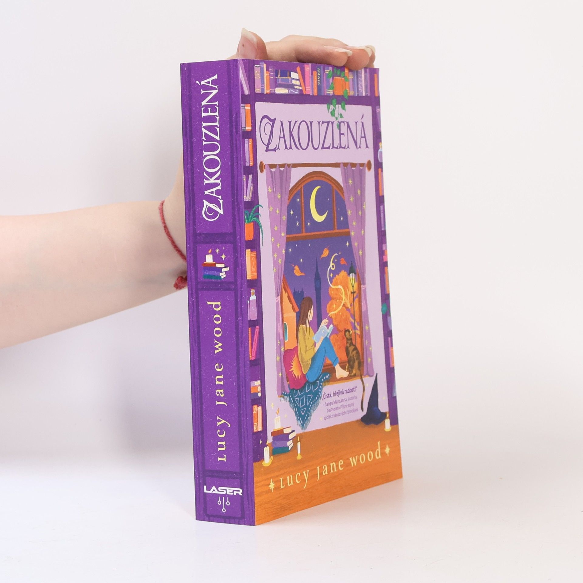 Lucy Jane Wood Zakouzlená