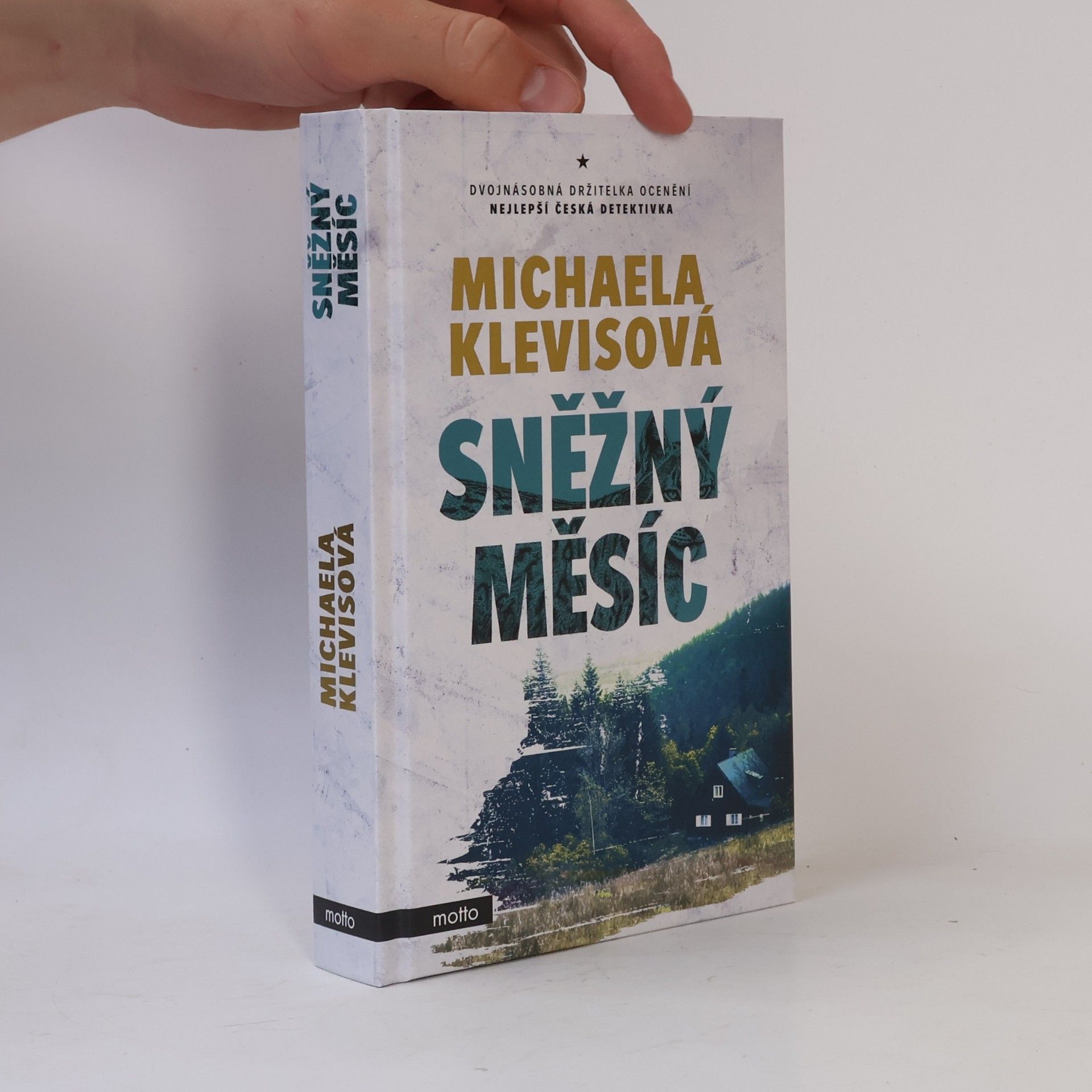 Michaela Klevisová Sněžný měsíc