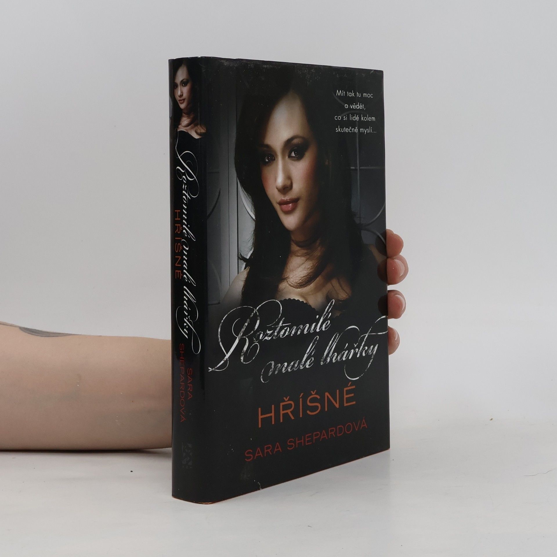 Sara Shepard Roztomilé malé lhářky: Hříšné