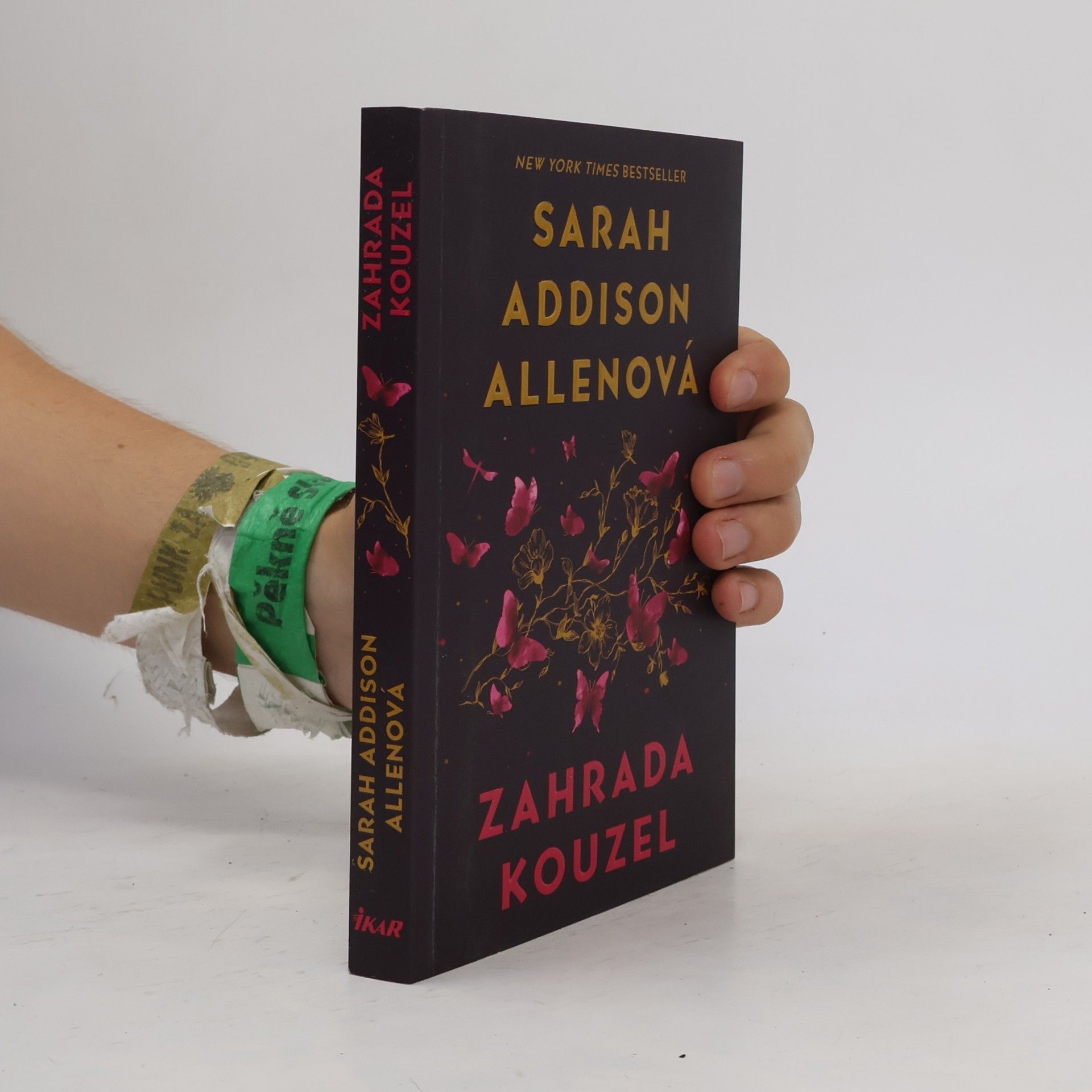 Sarah Addison Allen Zahrada kouzel
