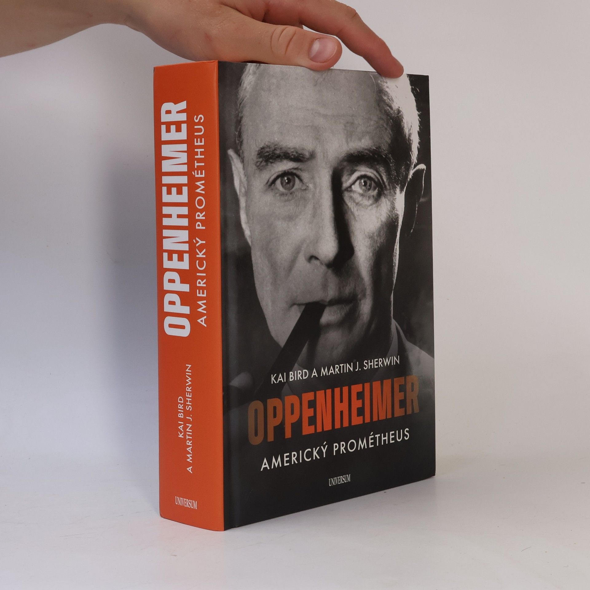 Kai Bird Oppenheimer. Americký Prométheus