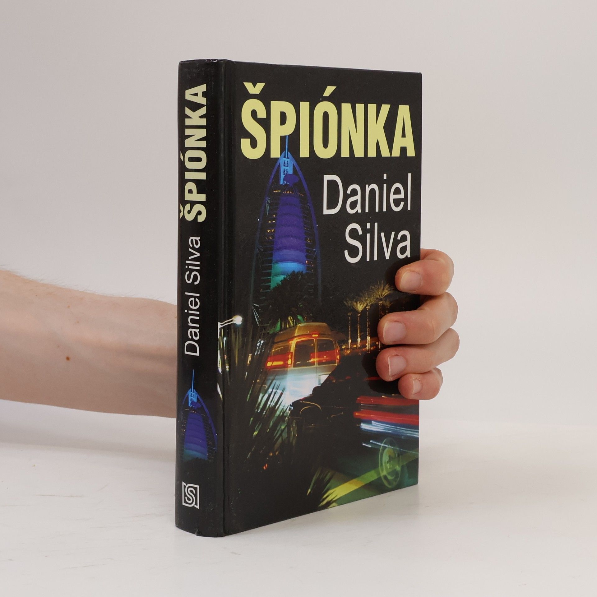 Daniel Silva Špiónka