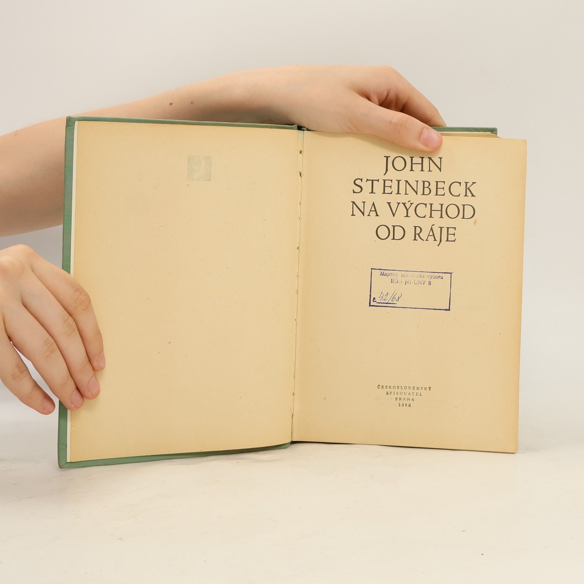 John Steinbeck Na východ od ráje