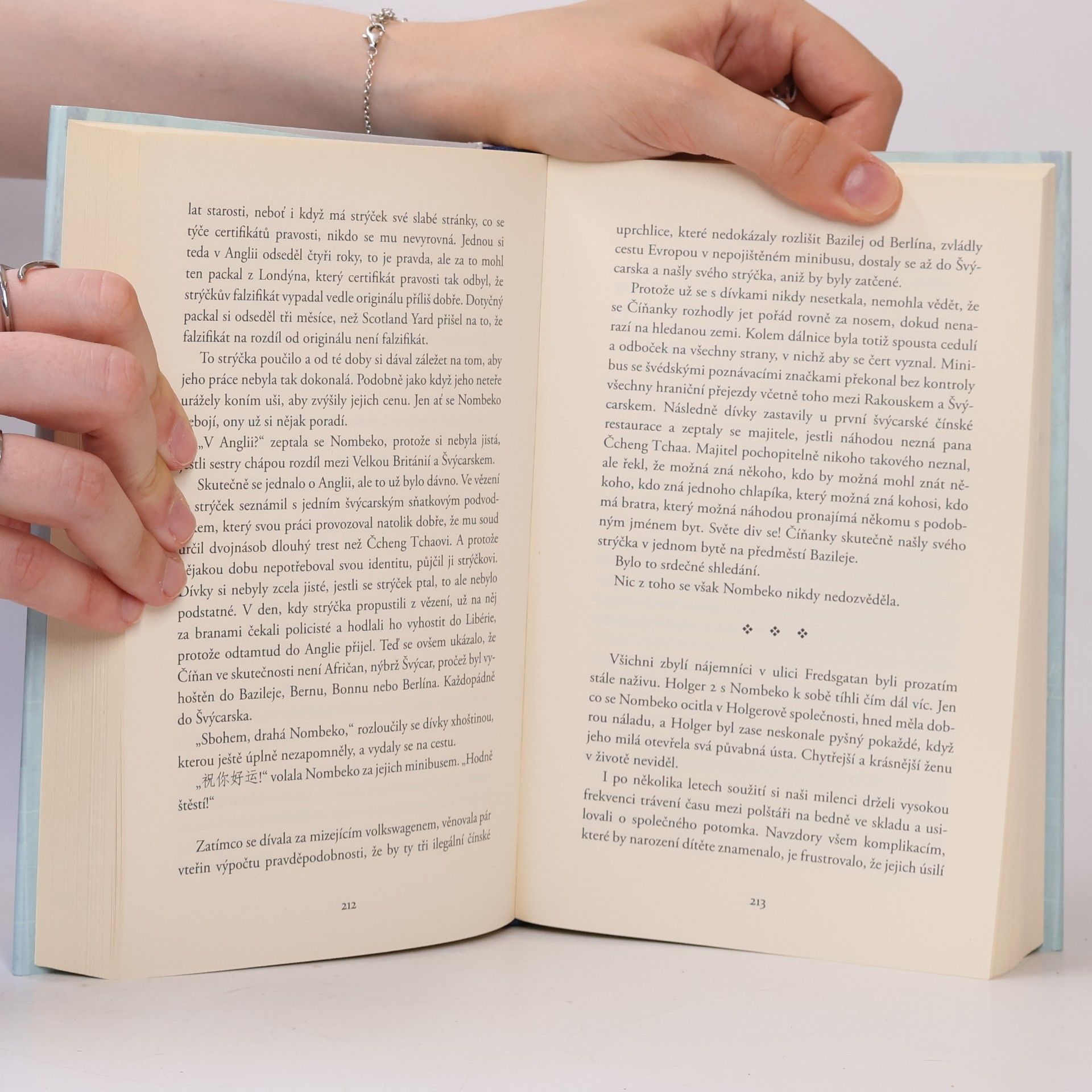 Jonas Jonasson Analfabetka, která uměla počítat