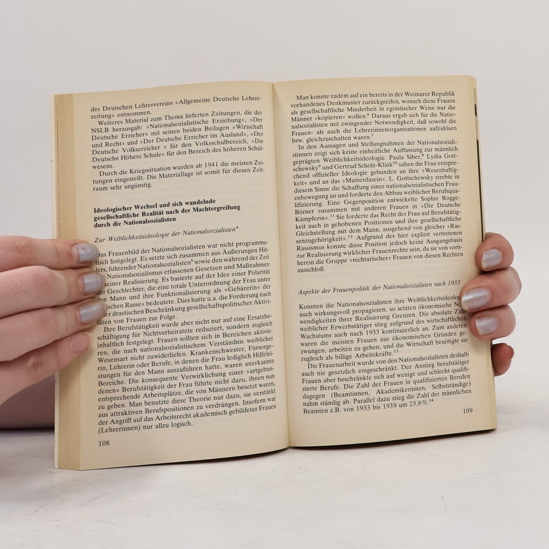 Autorenkollektiv Mutterkreuz und Arbeitsbuch