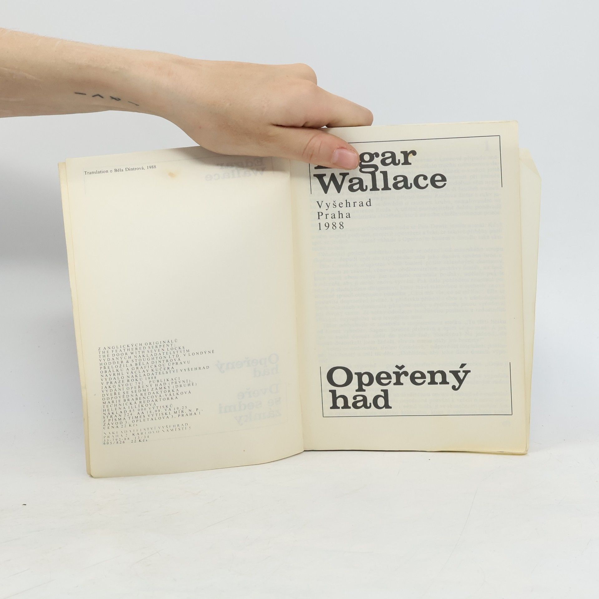 Edgar Wallace Opeřený had