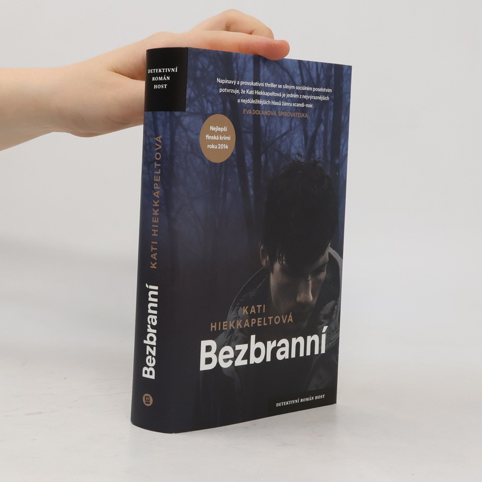 Kati Hiekkapelto Bezbranní