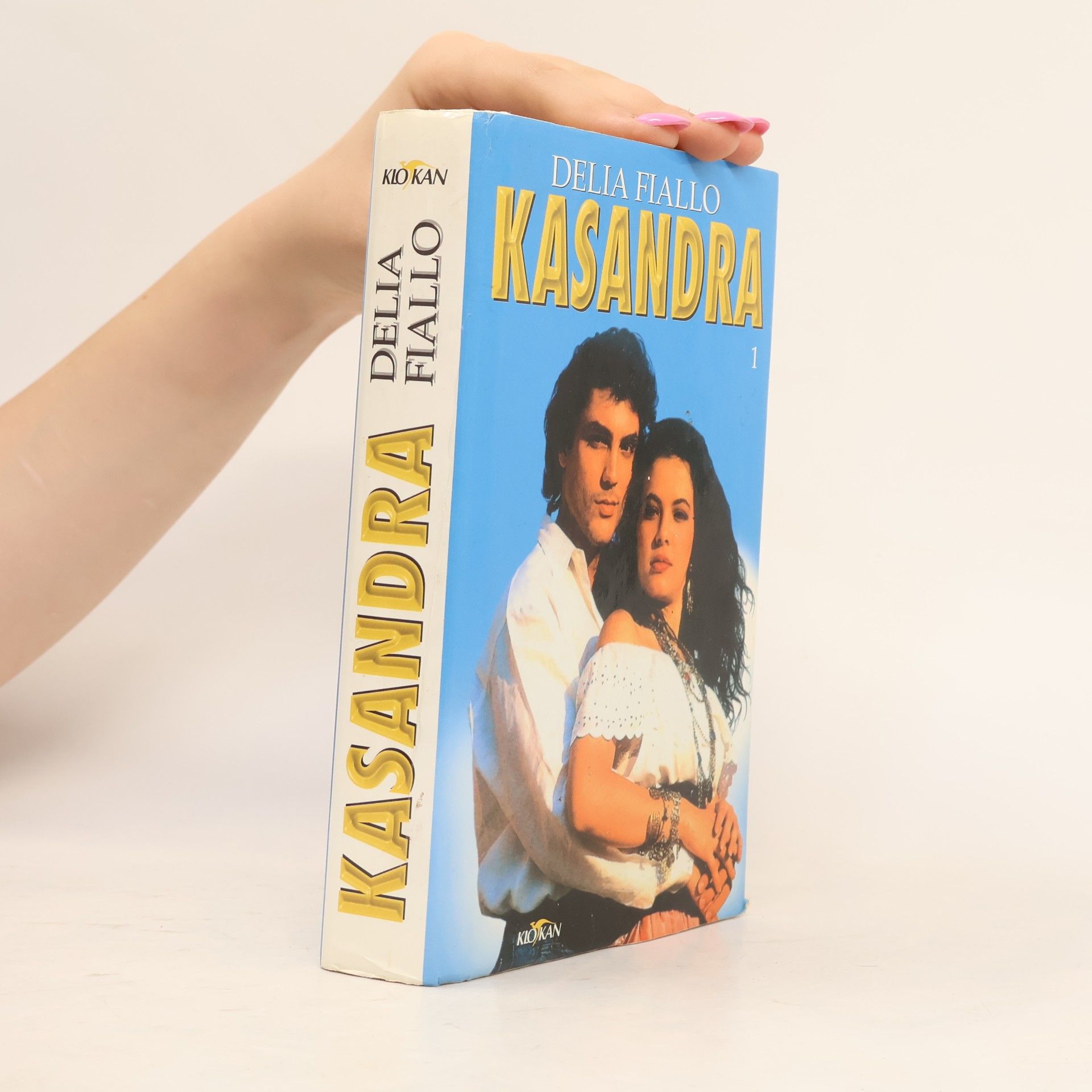 Delia Fiallo Kasandra (1. díl)