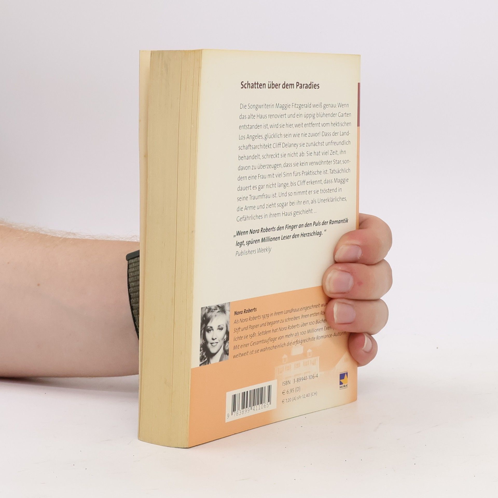 Nora Roberts Schatten über dem Paradies