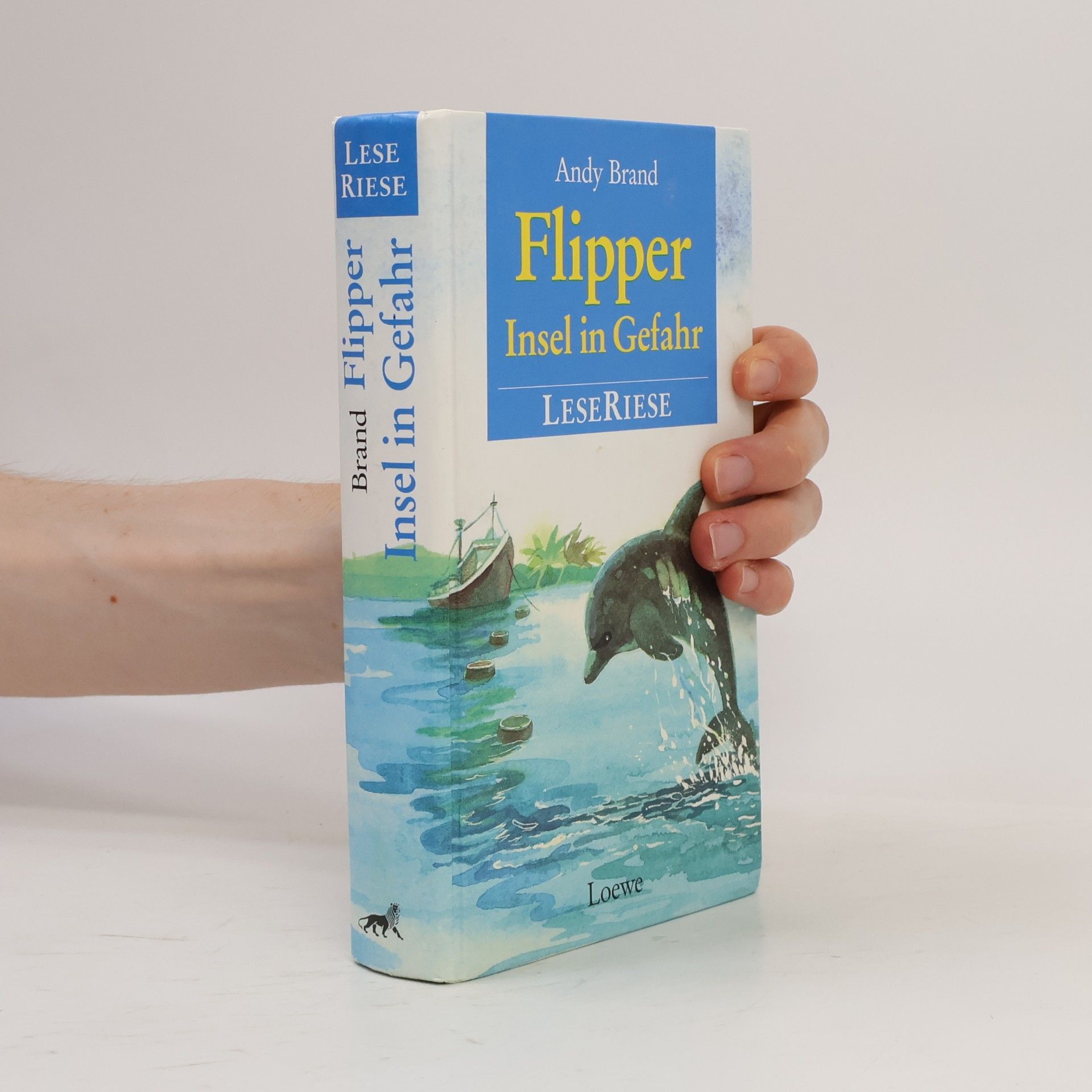 Flipper. Insel in Gefahr. LeseRiese.