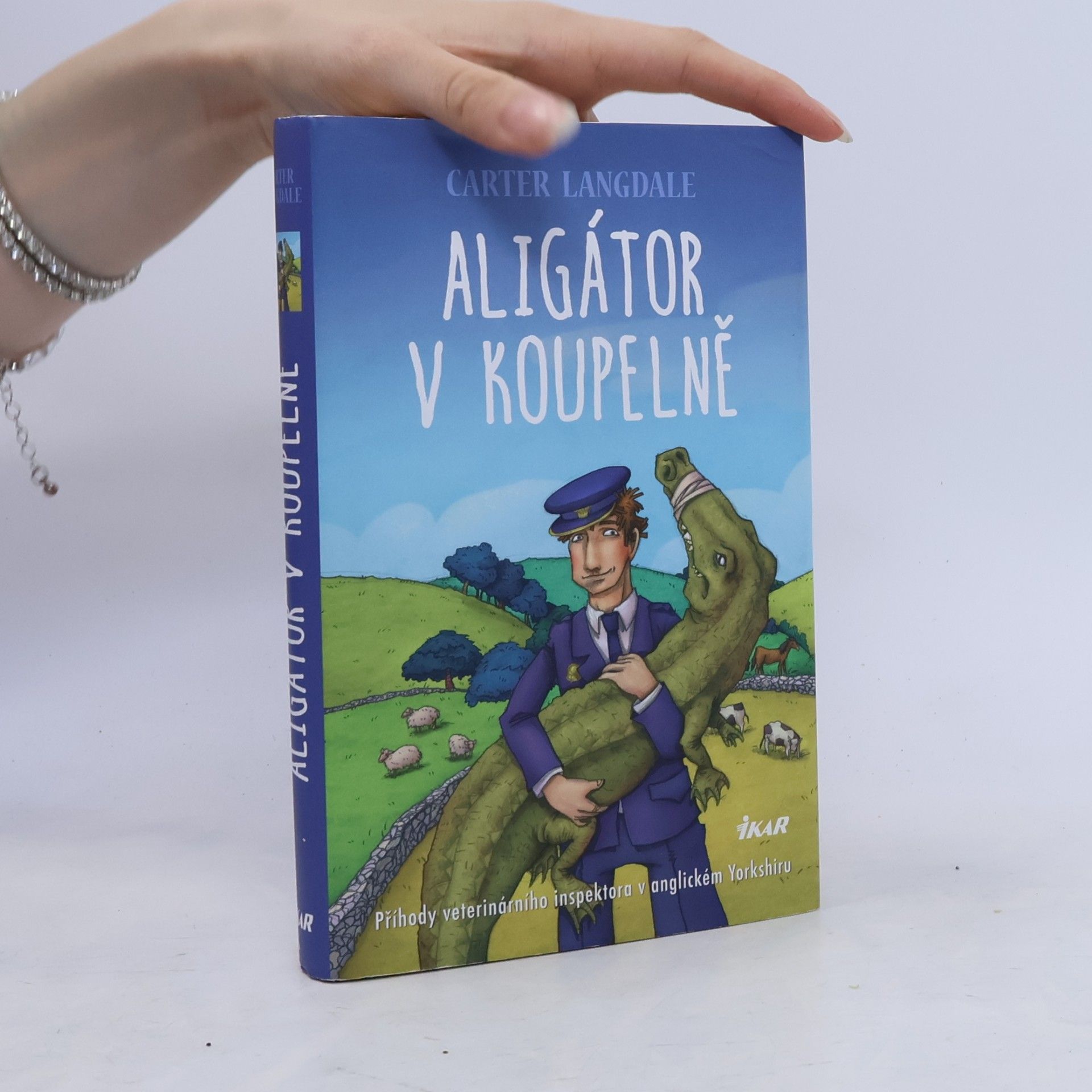 Carter Langdale Aligátor v koupelně