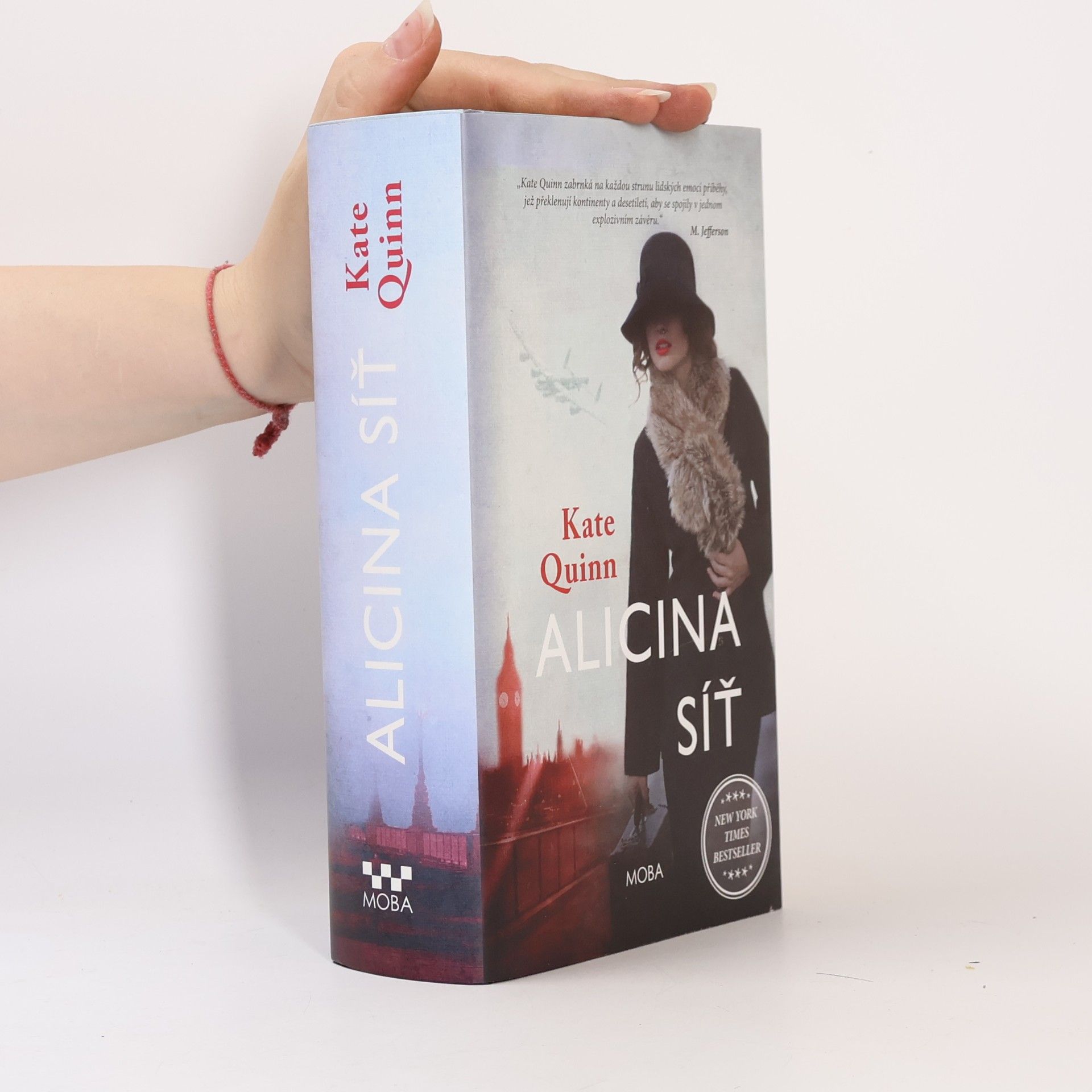 Kate Quinn Alicina síť