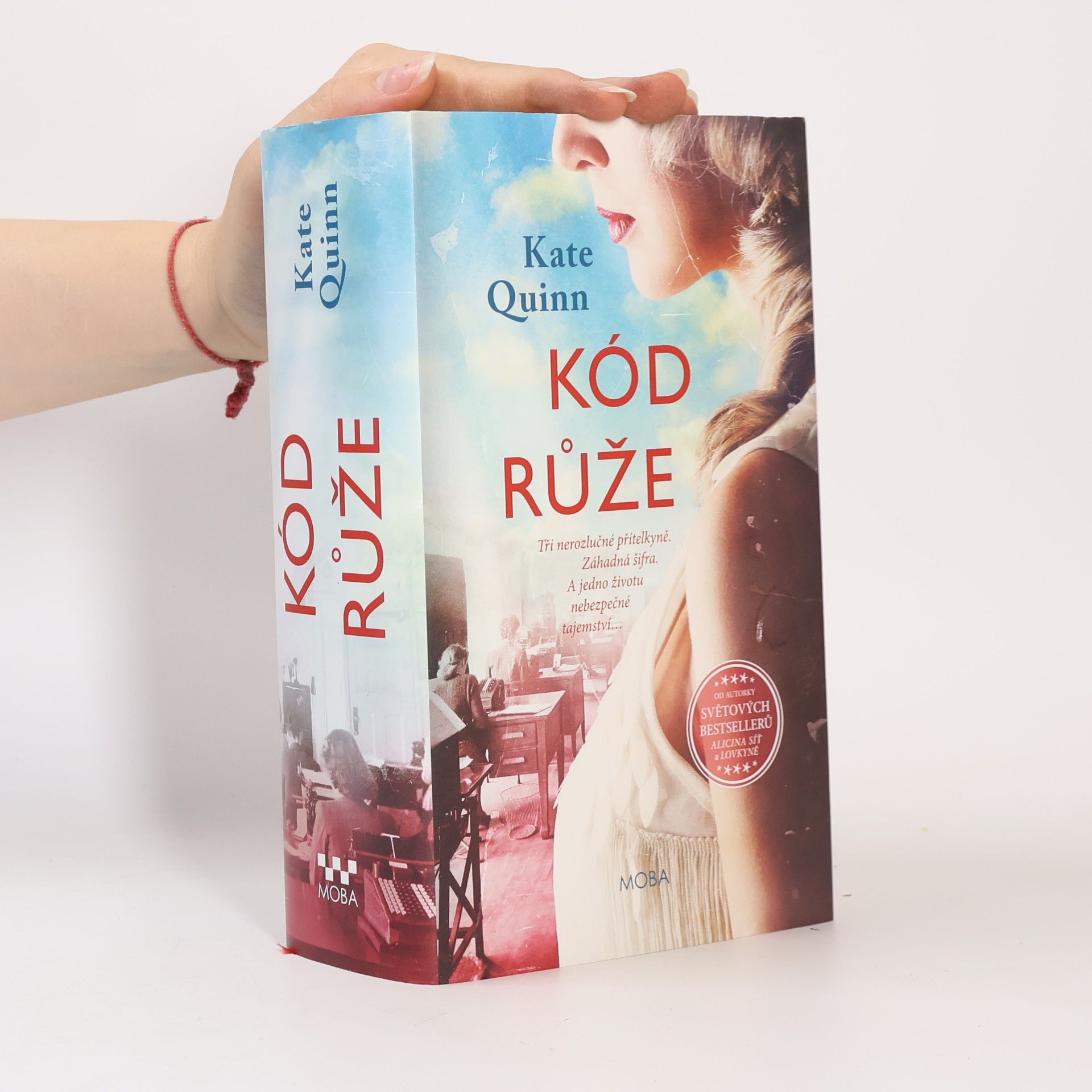 Kate Quinn Kód růže