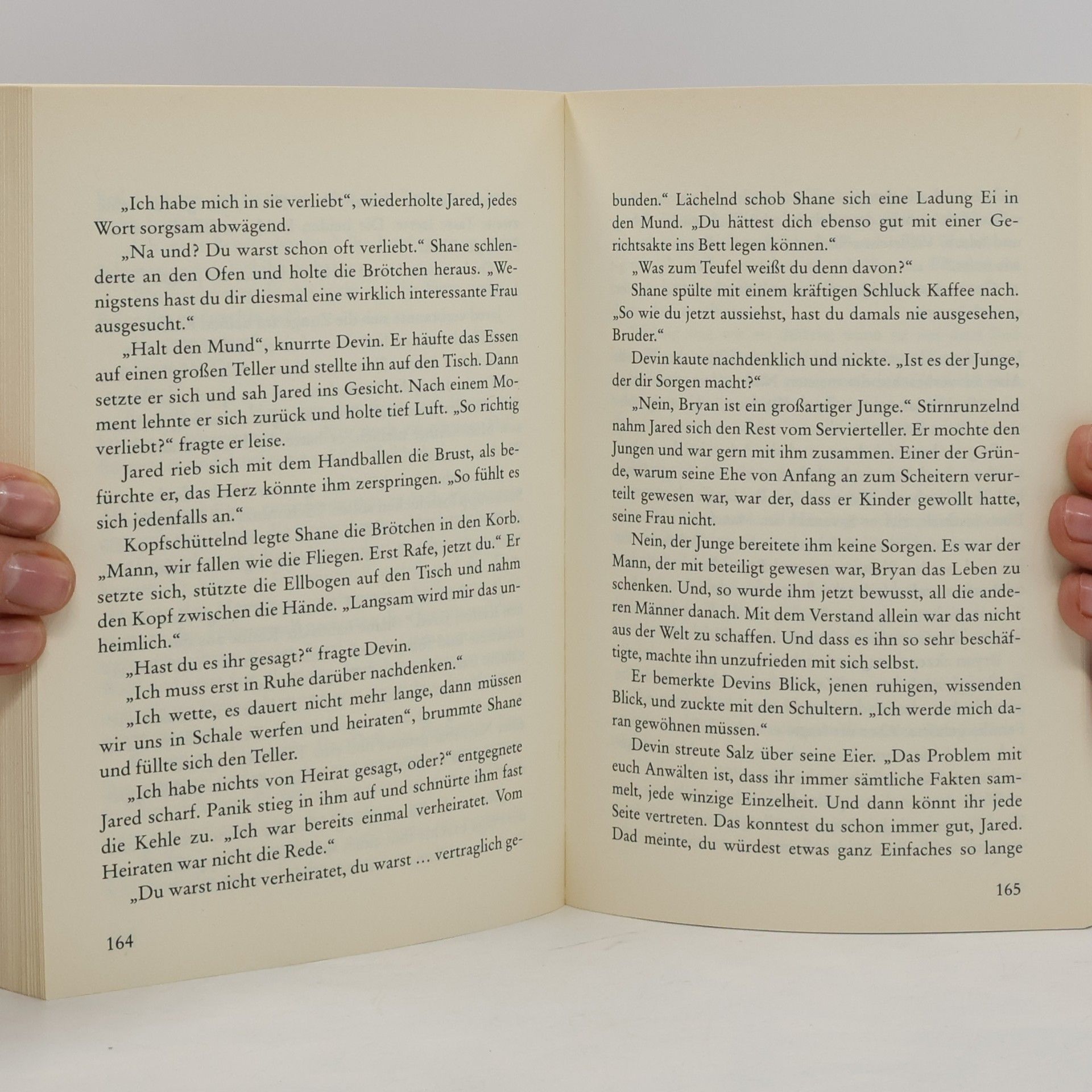 Nora Roberts Die Männer der MacKades. Dem Feuer zu nah