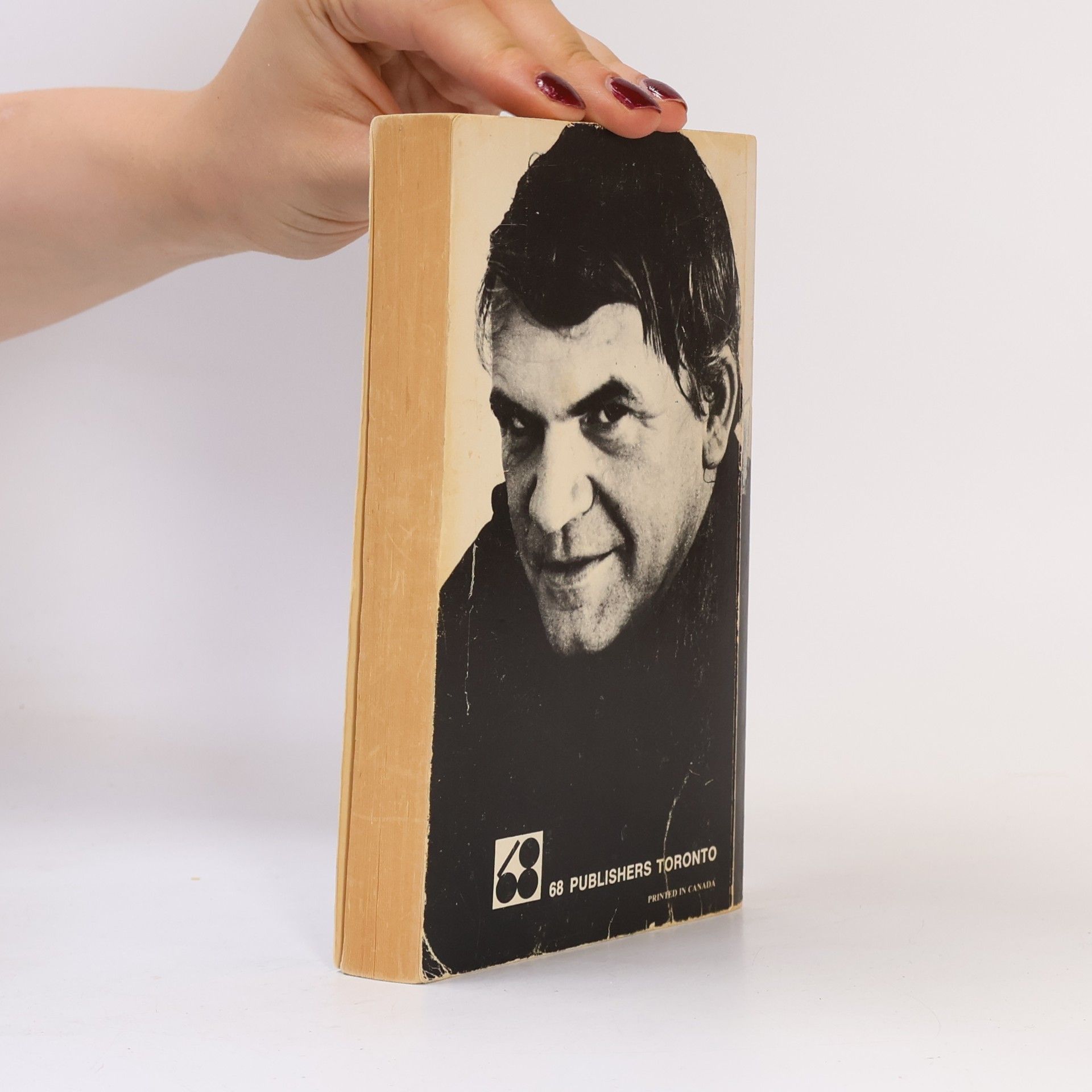 Milan Kundera Život je jinde