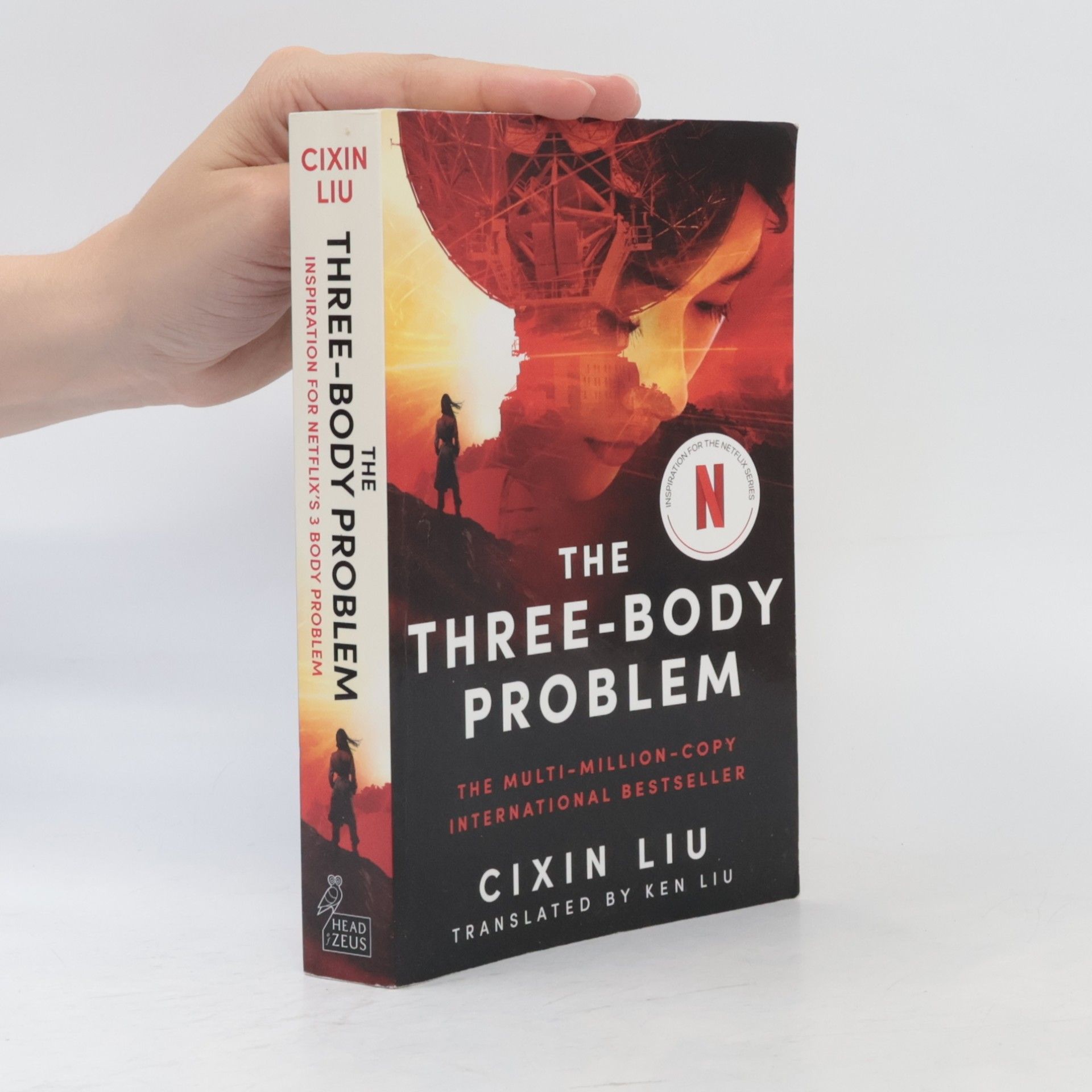 Liou Cch’-sin The Three-Body Problem