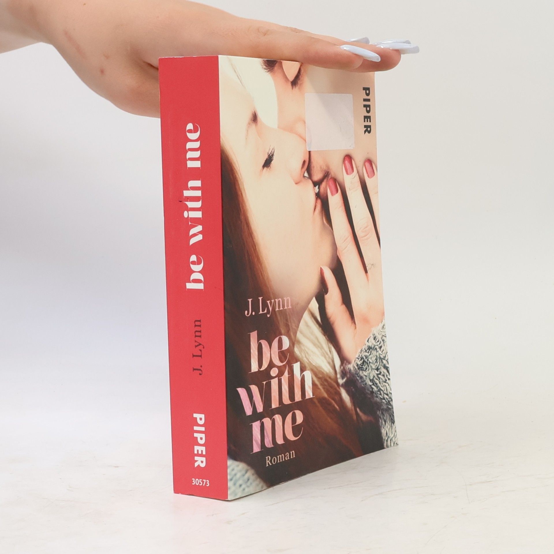 Jennifer L. Armentrout Be with me