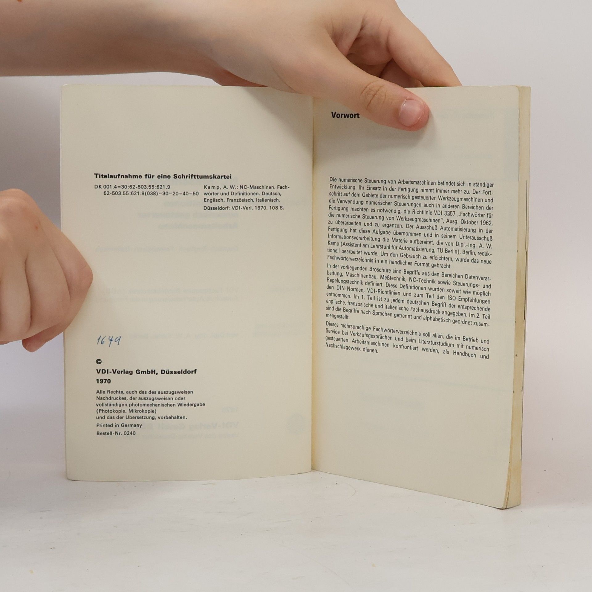 Various authors NC-Maschinen. Fachwörter und Definitionen
