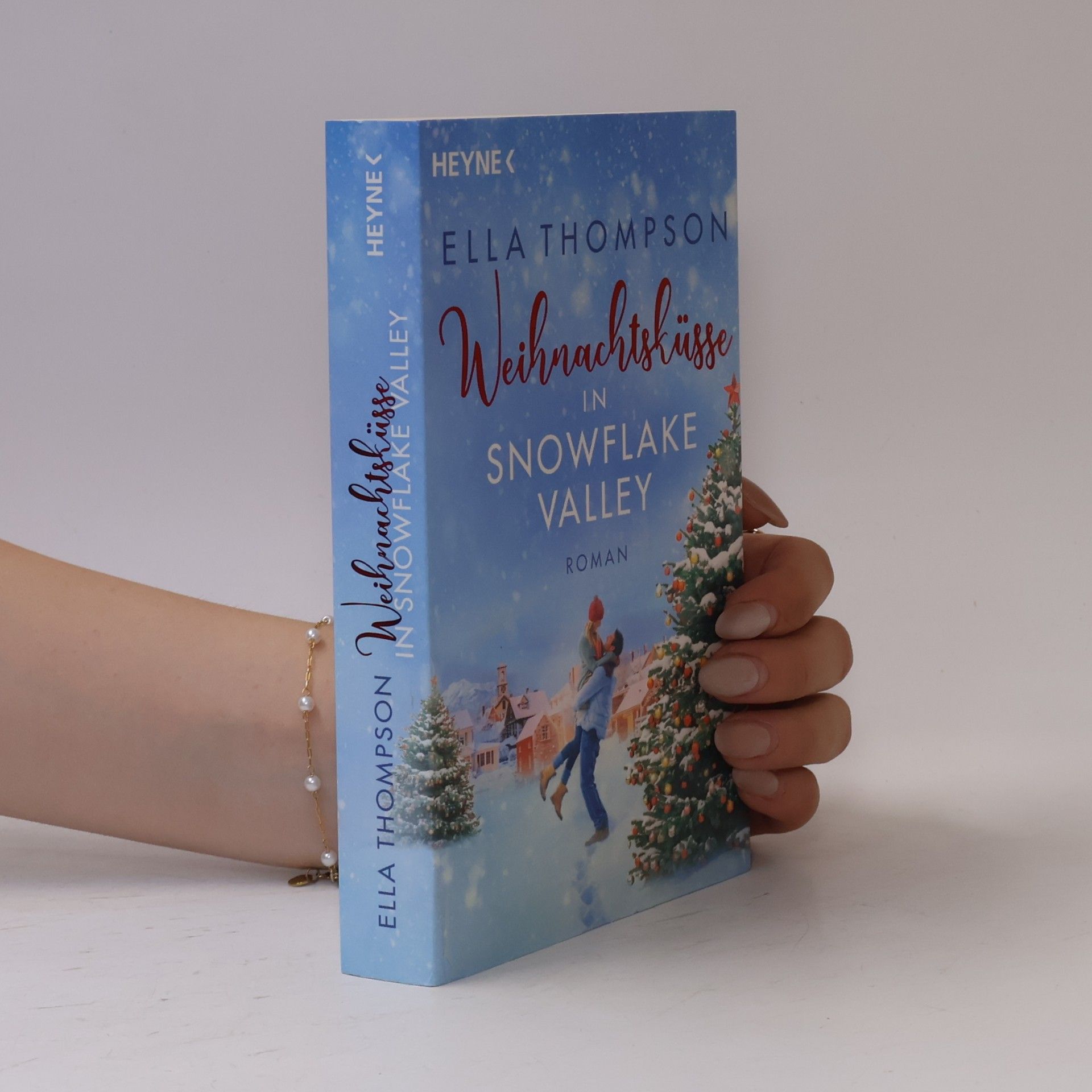 Ella Thompson Weihnachtsküsse in Snowflake Valley