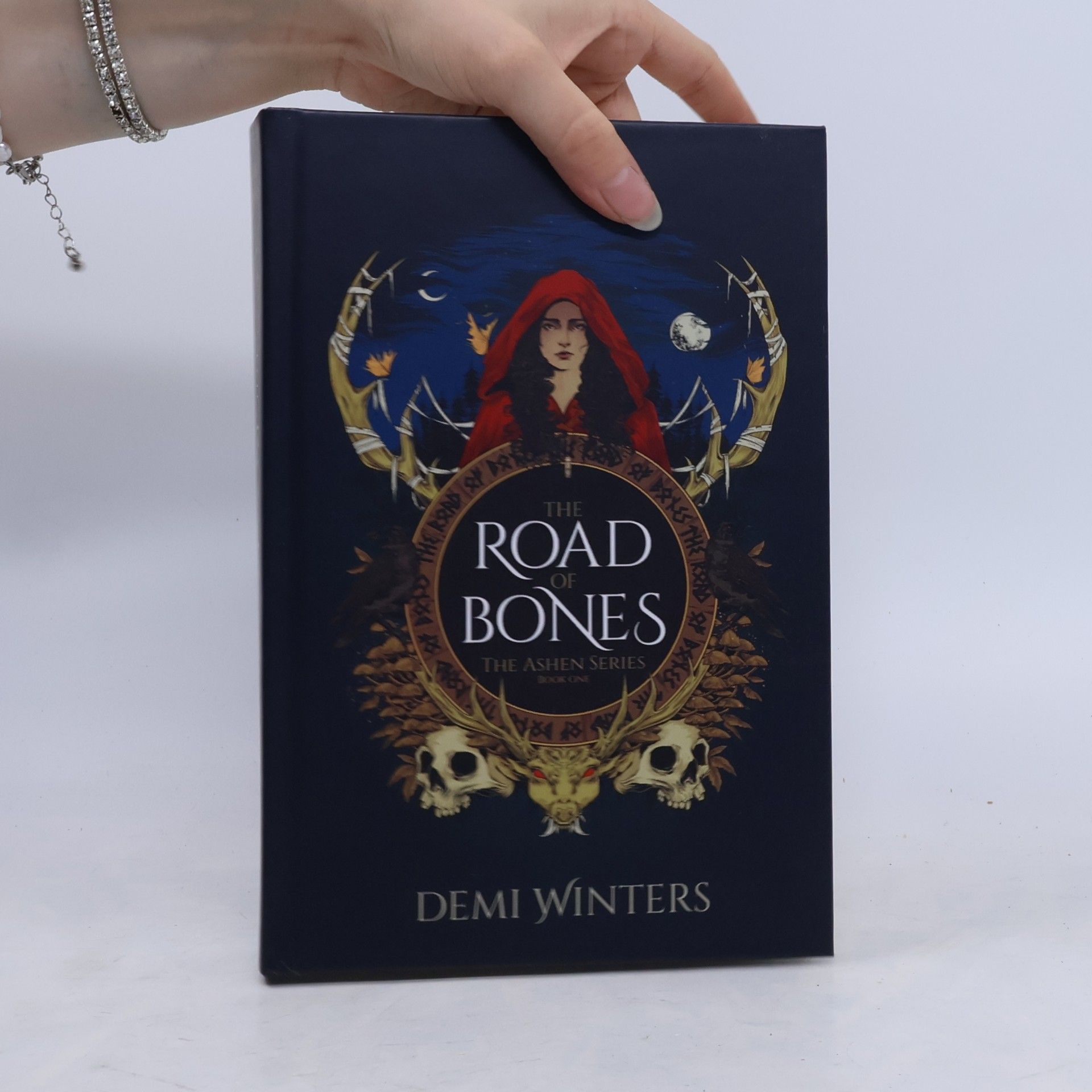 Demi Winters The Road of Bones