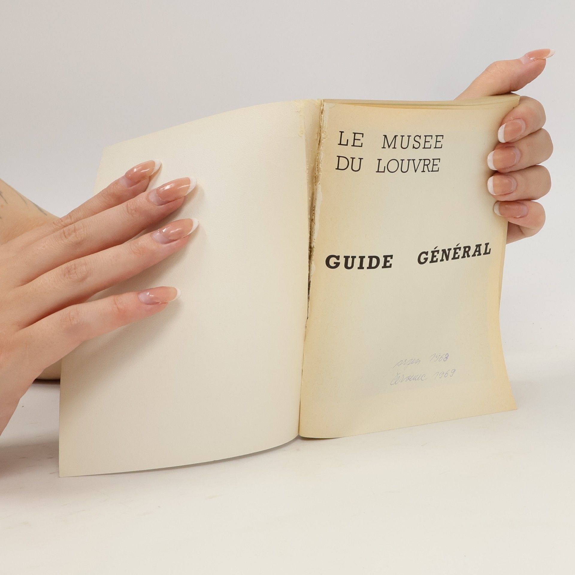 Collectif d'auteurs Musée du Louvre. Guide général