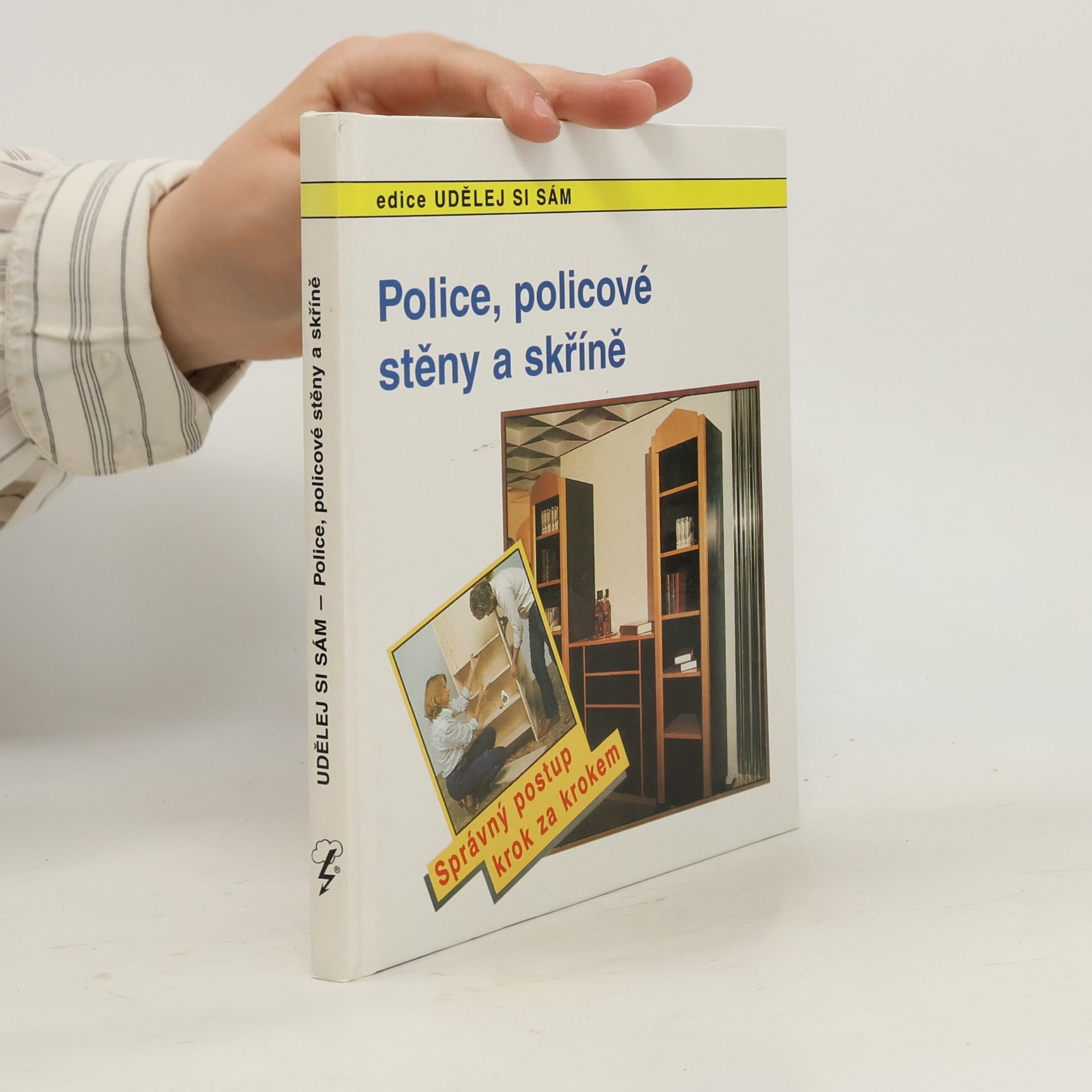 Niels Clausen Police, policové stěny a skříně