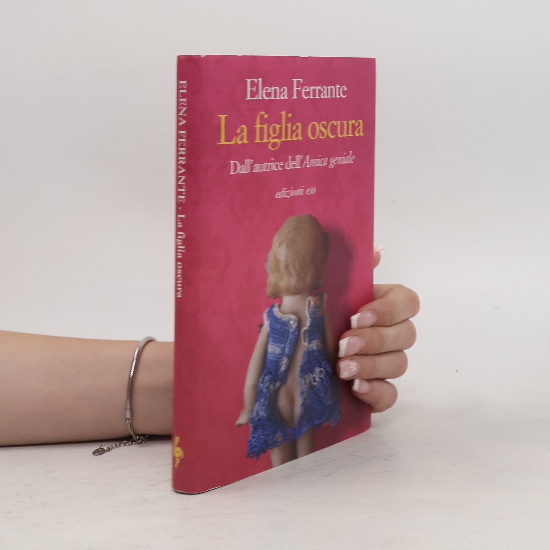 Elena Ferrante La figlia oscura