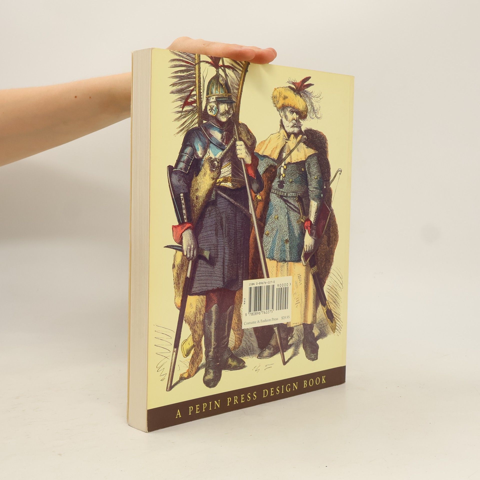 Dorine van den Beukel A Pictorial History of Costume