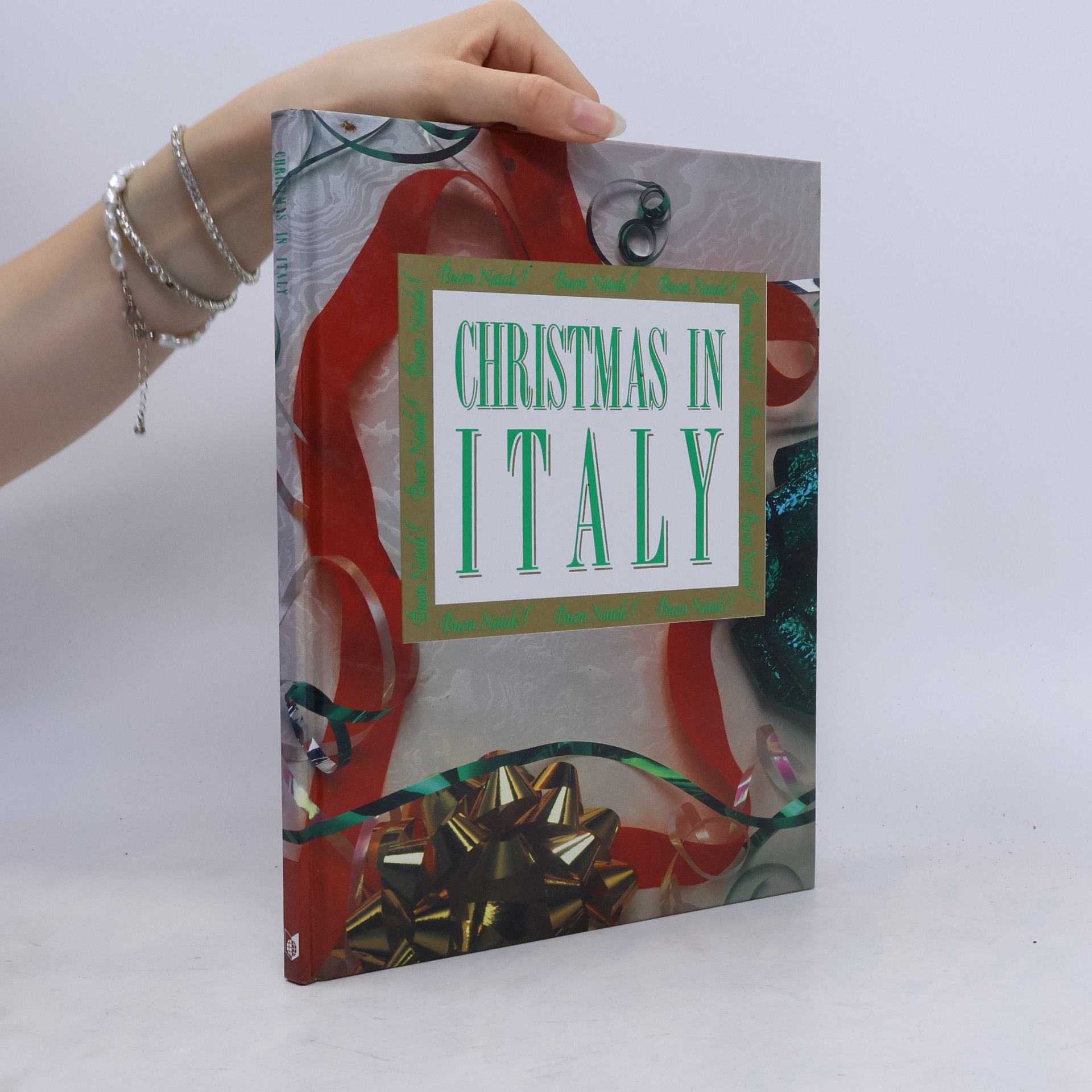 Corinne Madden Ross Christmas in Italy