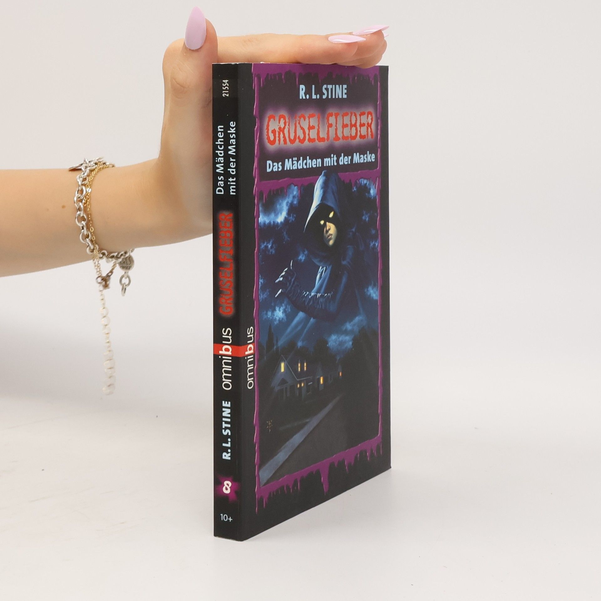 R. L. Stine Das Mädchen mit der Maske. Gruselfieber - Band 8