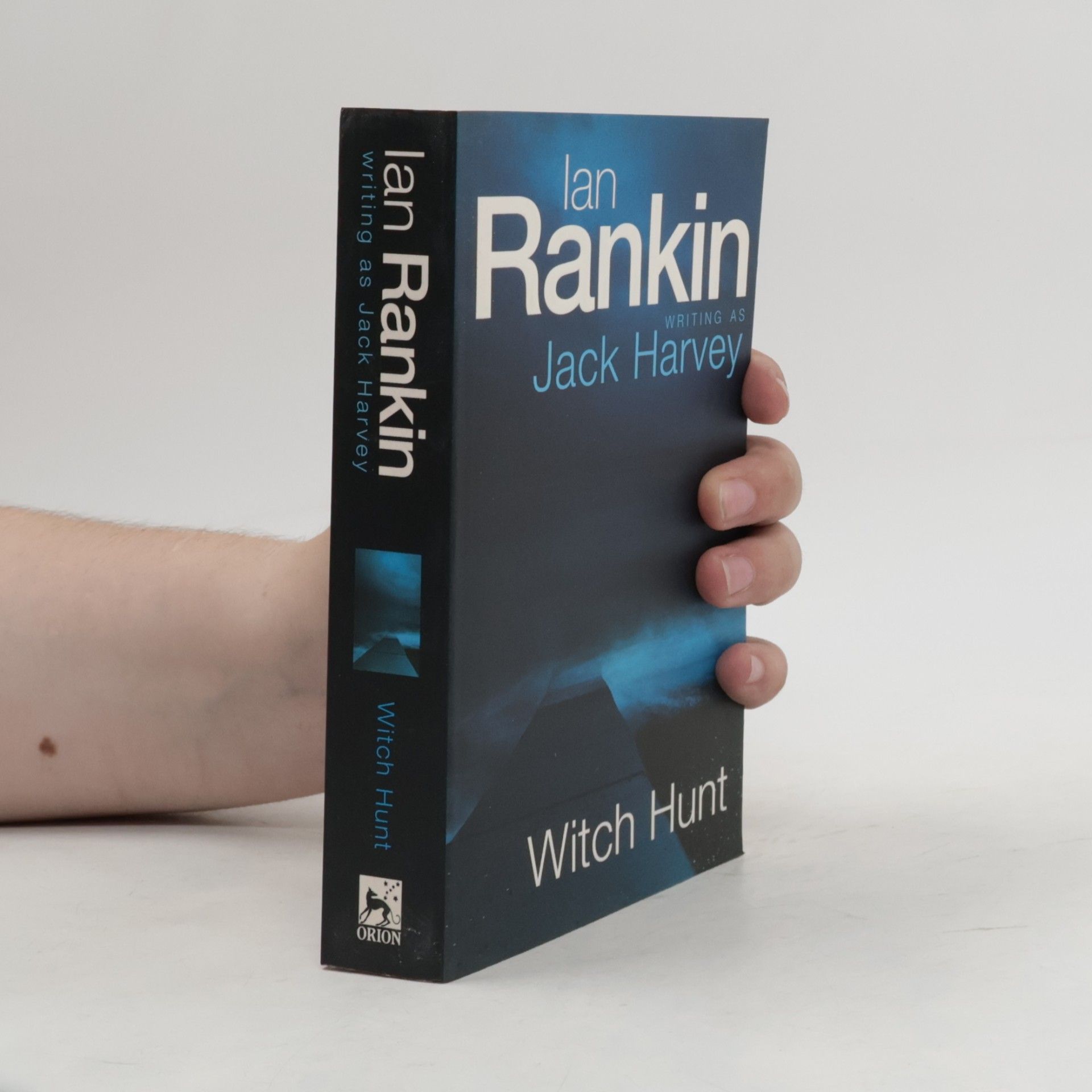 Jack Harvey A Jack Harvey Novel: Witch Hunt