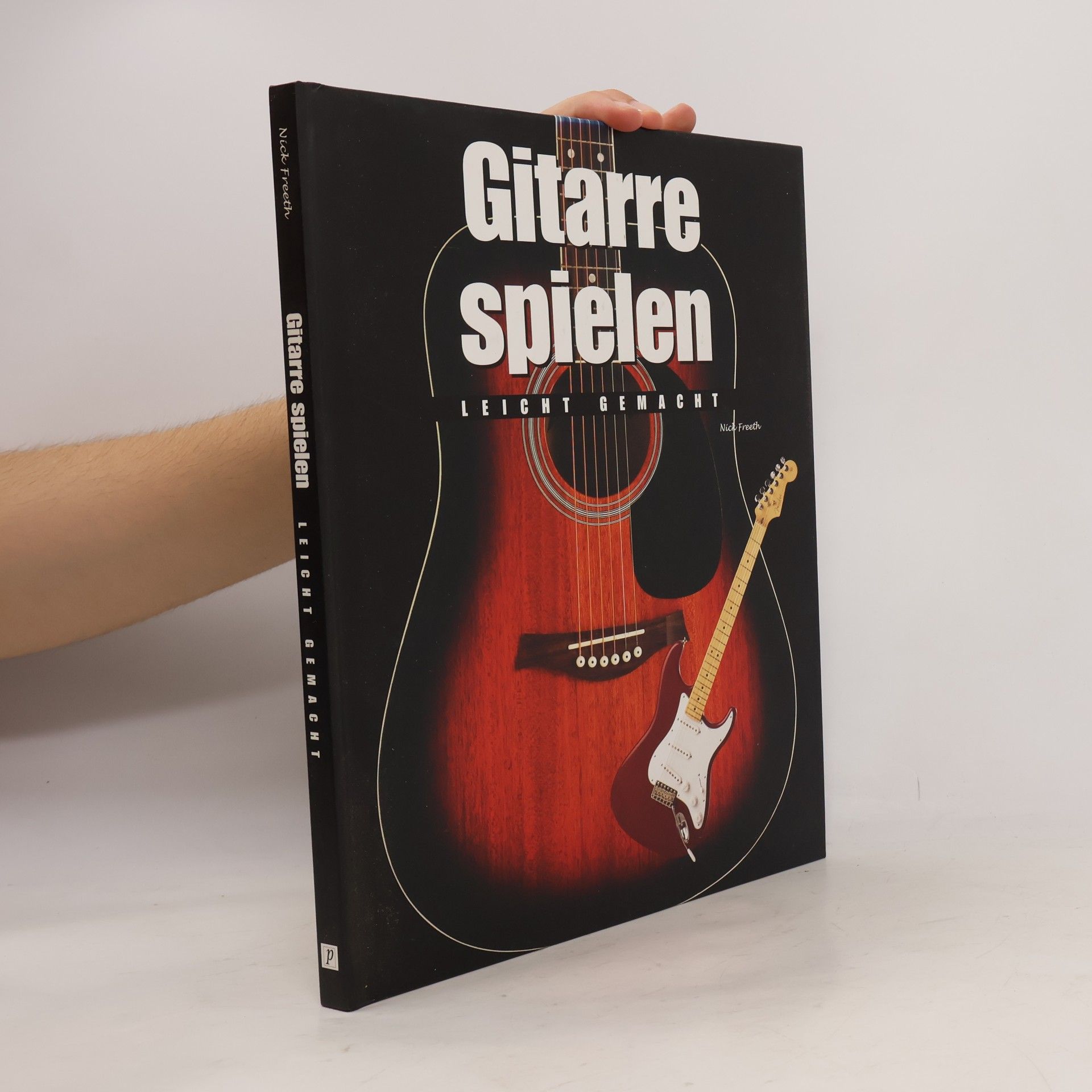 Nick Freeth Gitarre spielen