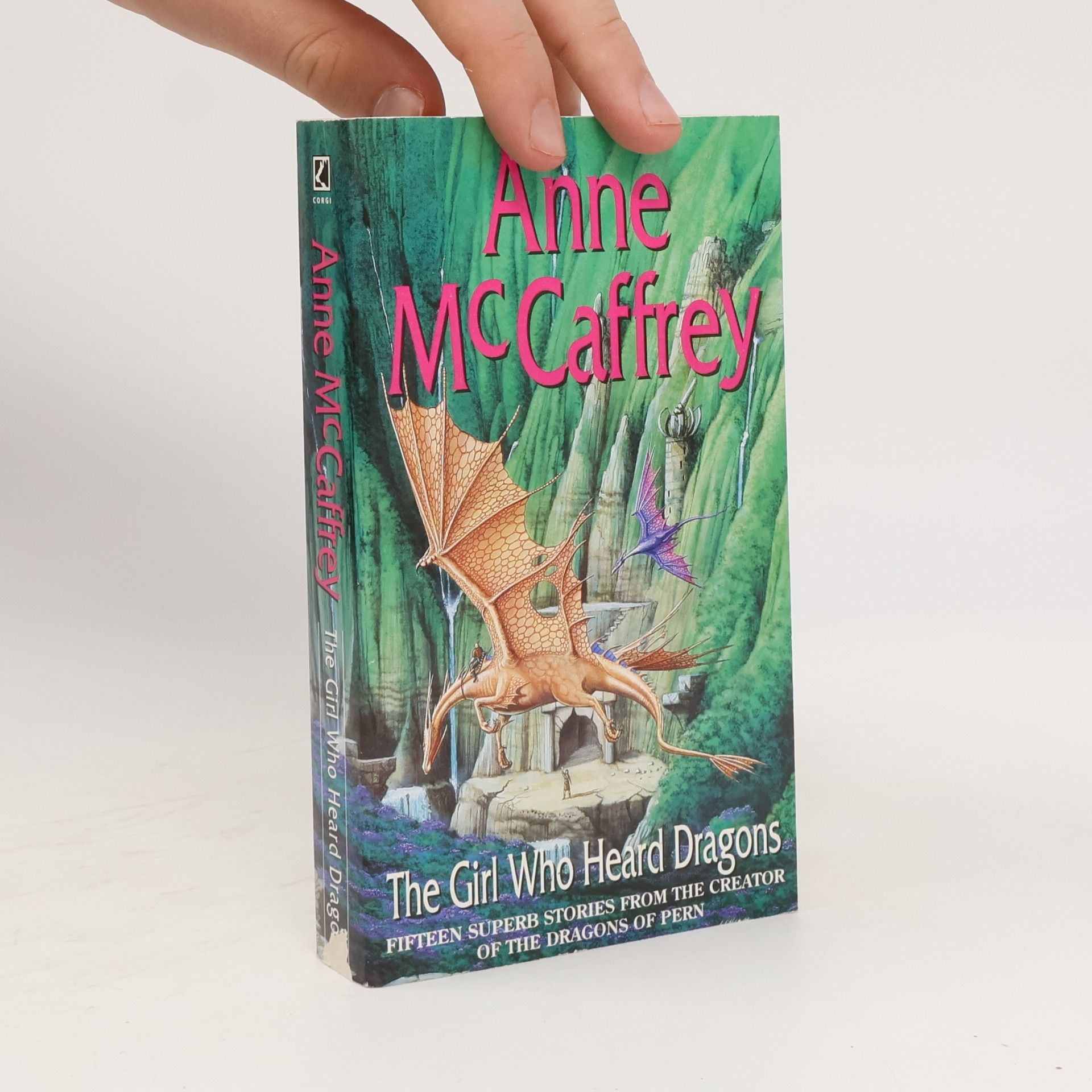 Anne McCaffrey The Girl Who Heard Dragons