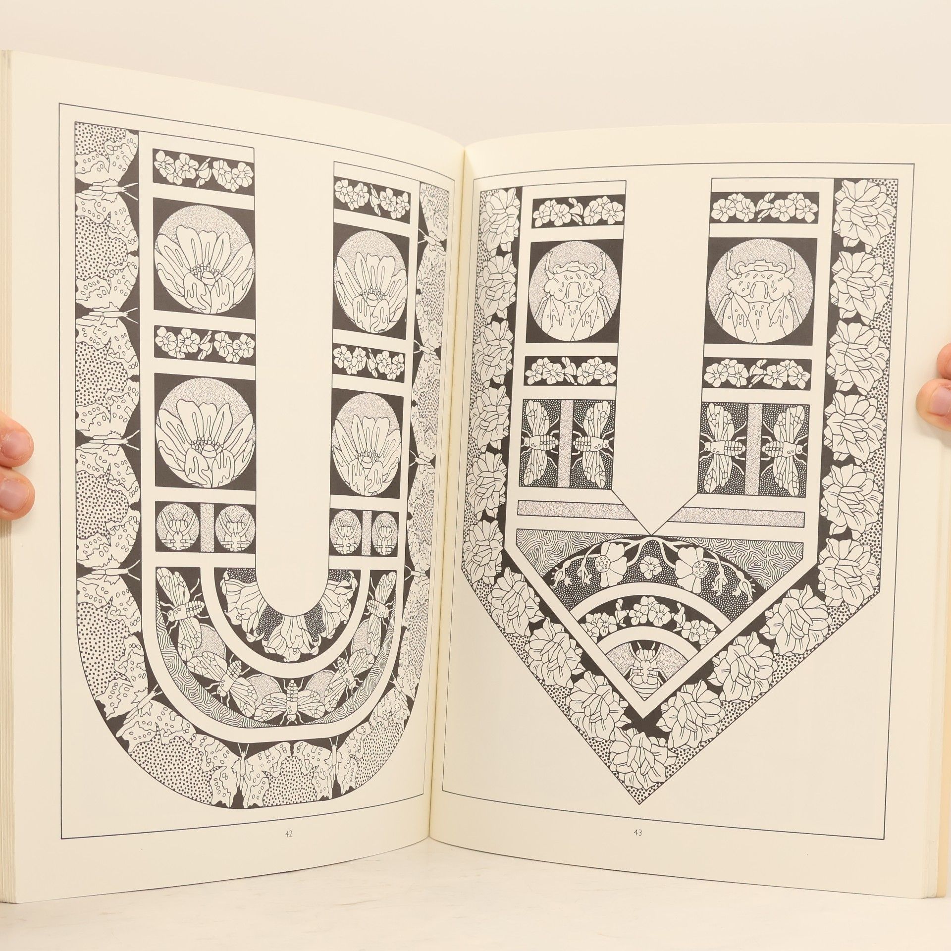 William Rowe Exotic Alphabets and Ornament