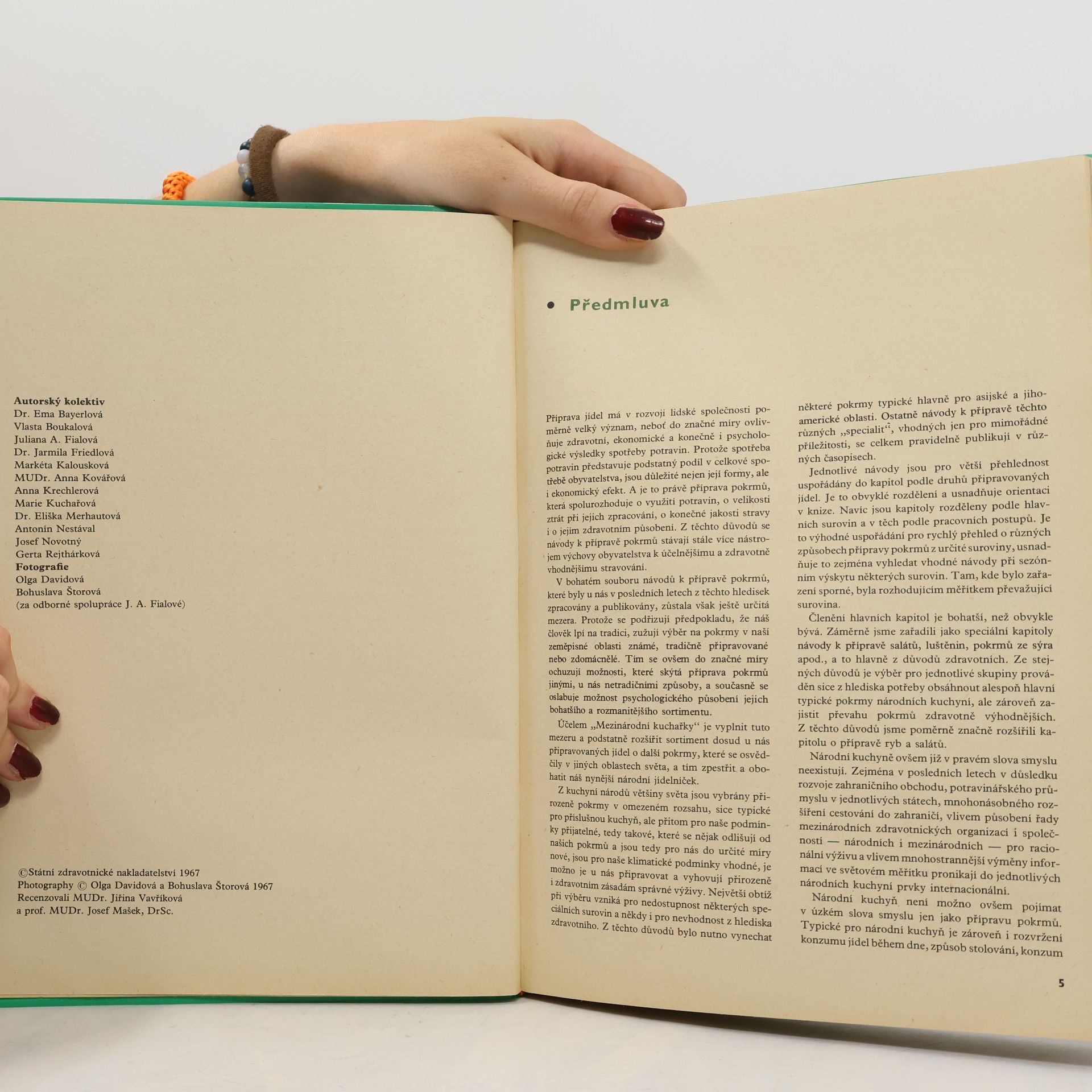 Various authors Mezinárodní kuchařka