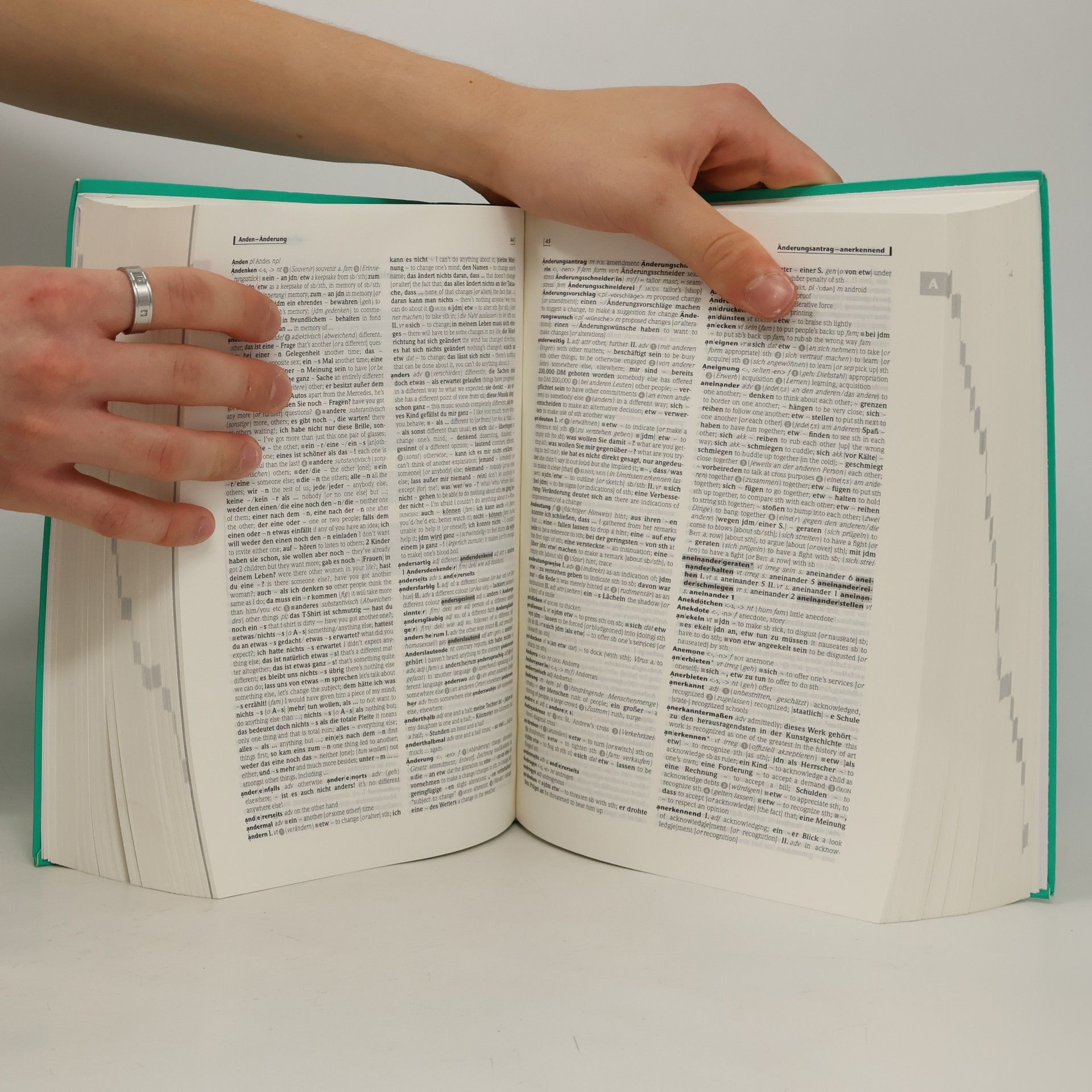 Evelyn Agbaria PONS Wörterbuch für Schule und Studium