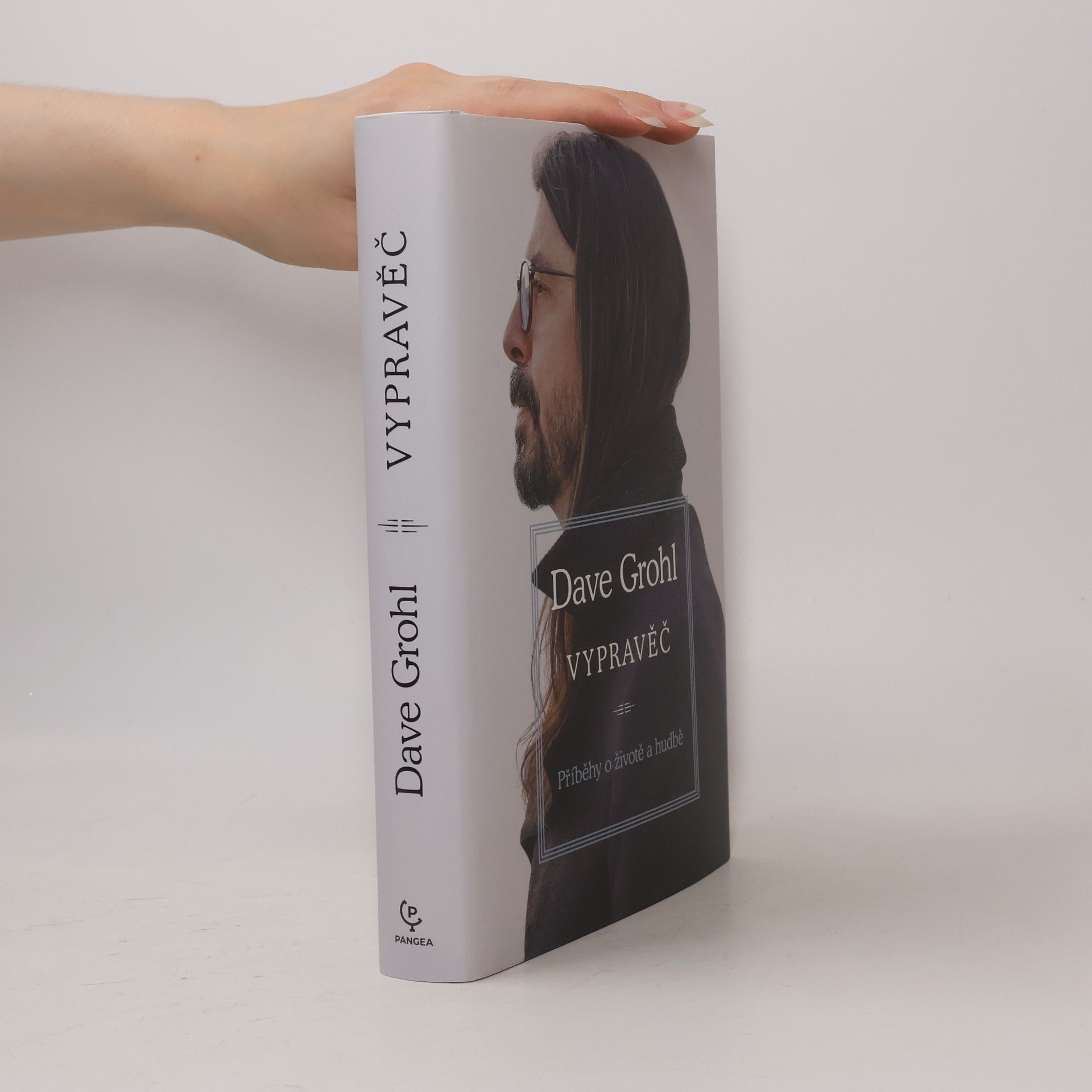 Dave Grohl Vypravěč : příběhy o životě a hudbě