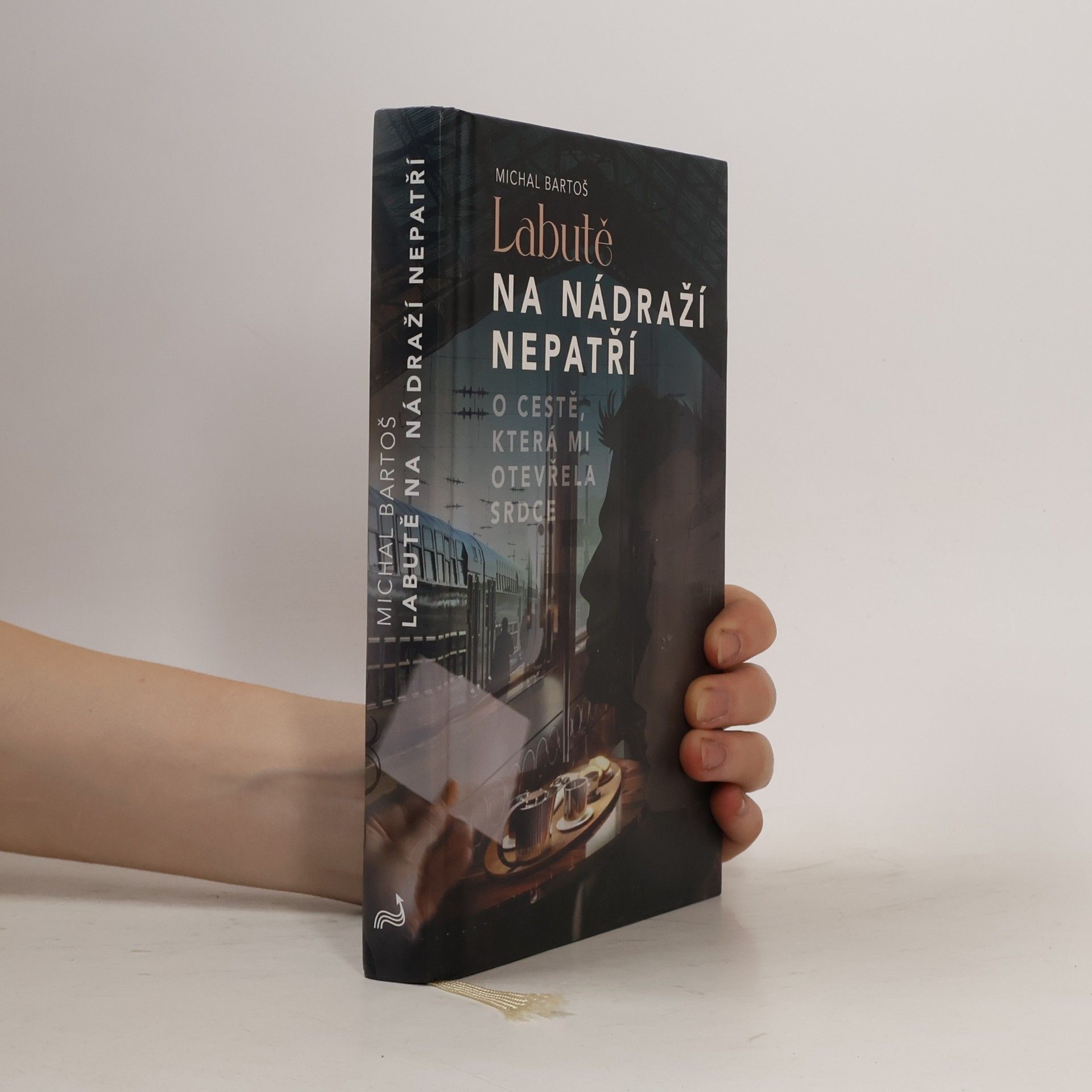 Michal Bartoš Labutě na nádraží nepatří
