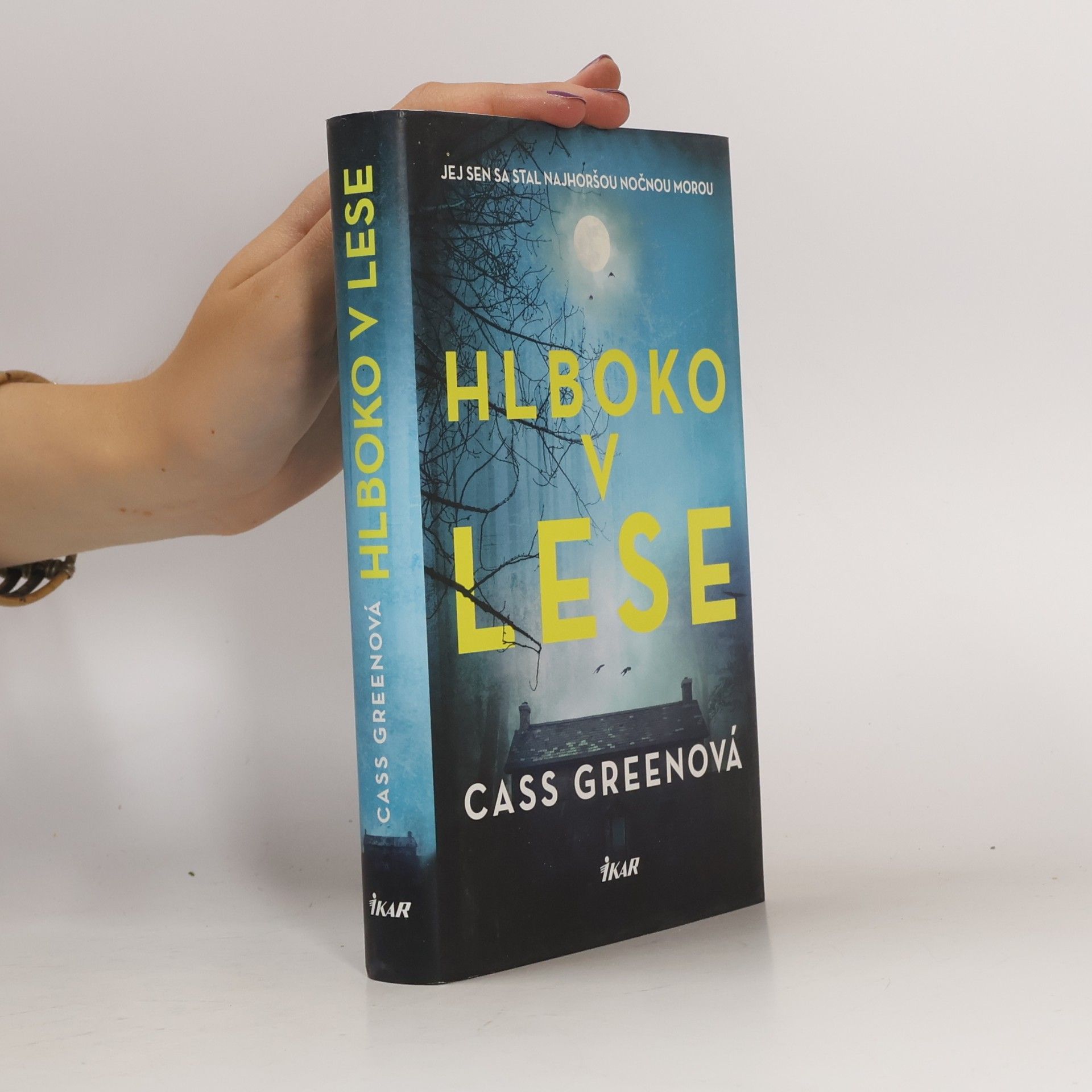 Cass Green Hlboko v lese