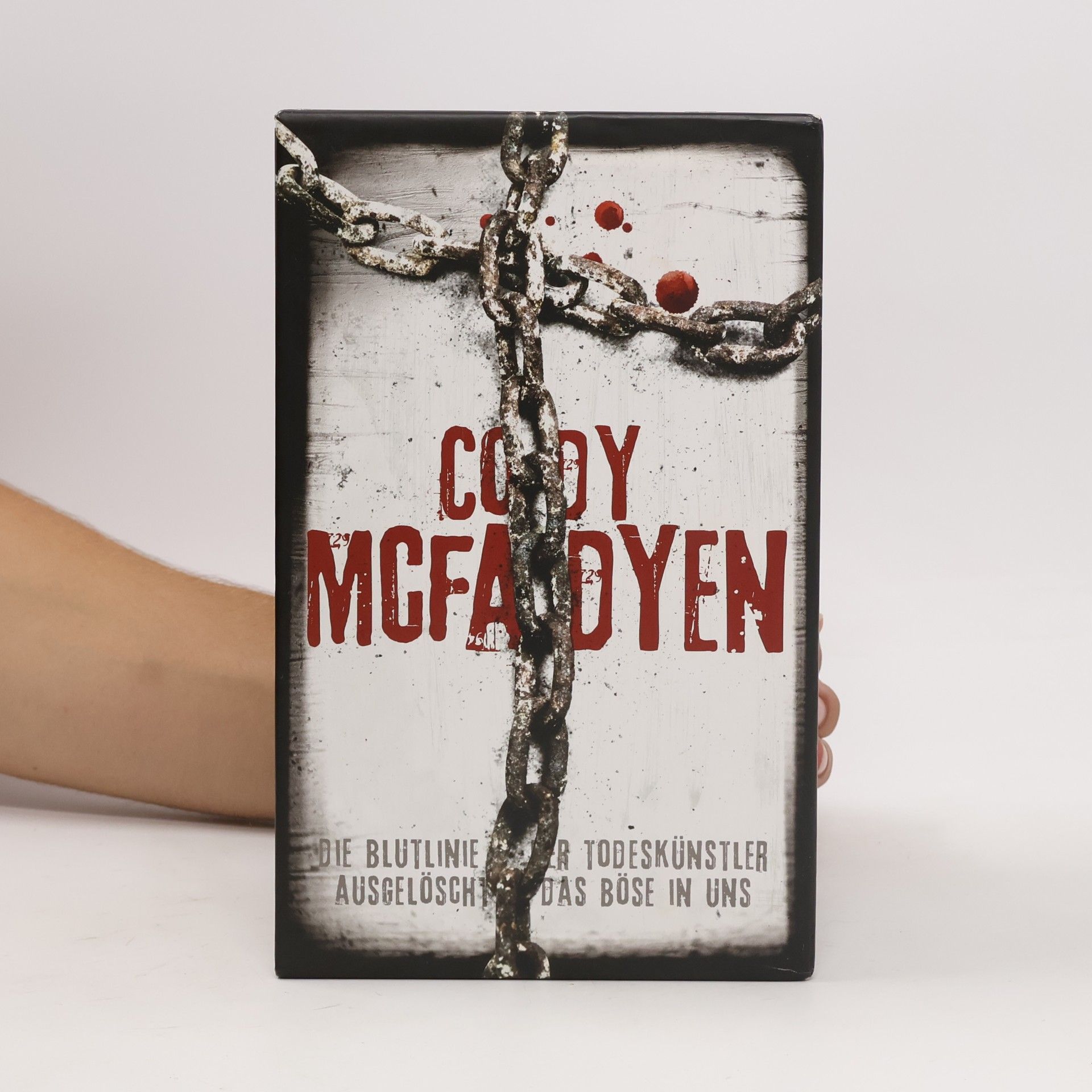 Cody Mcfadyen Cody McFadyen 1-4