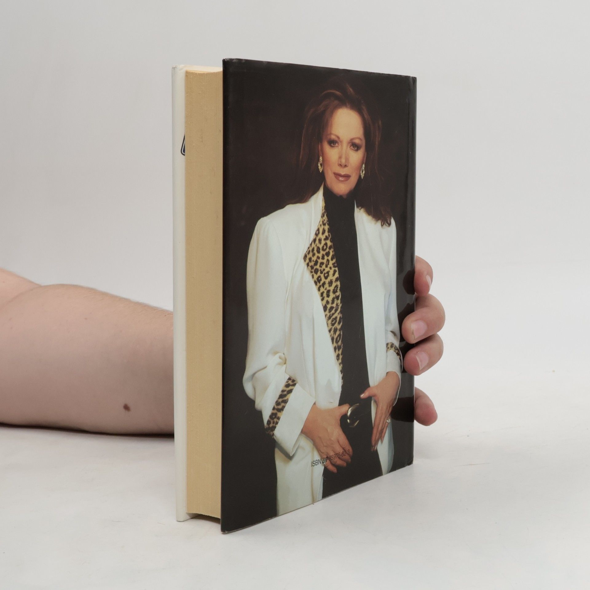 Jackie Collins Pomsta Lucky