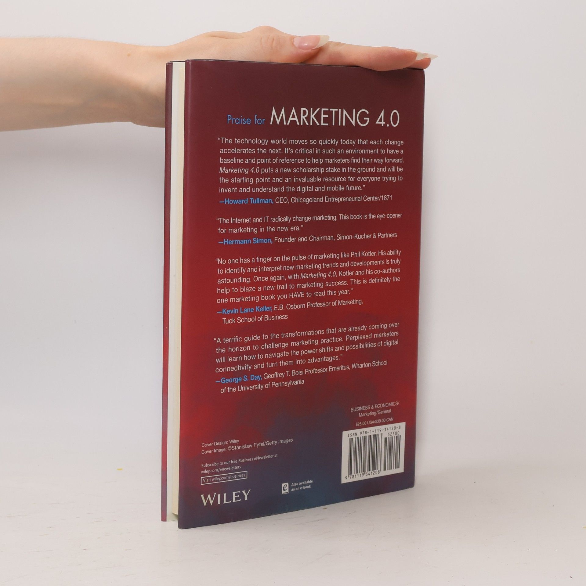 Philip Kotler Marketing 4.0 : moving from traditional to digital