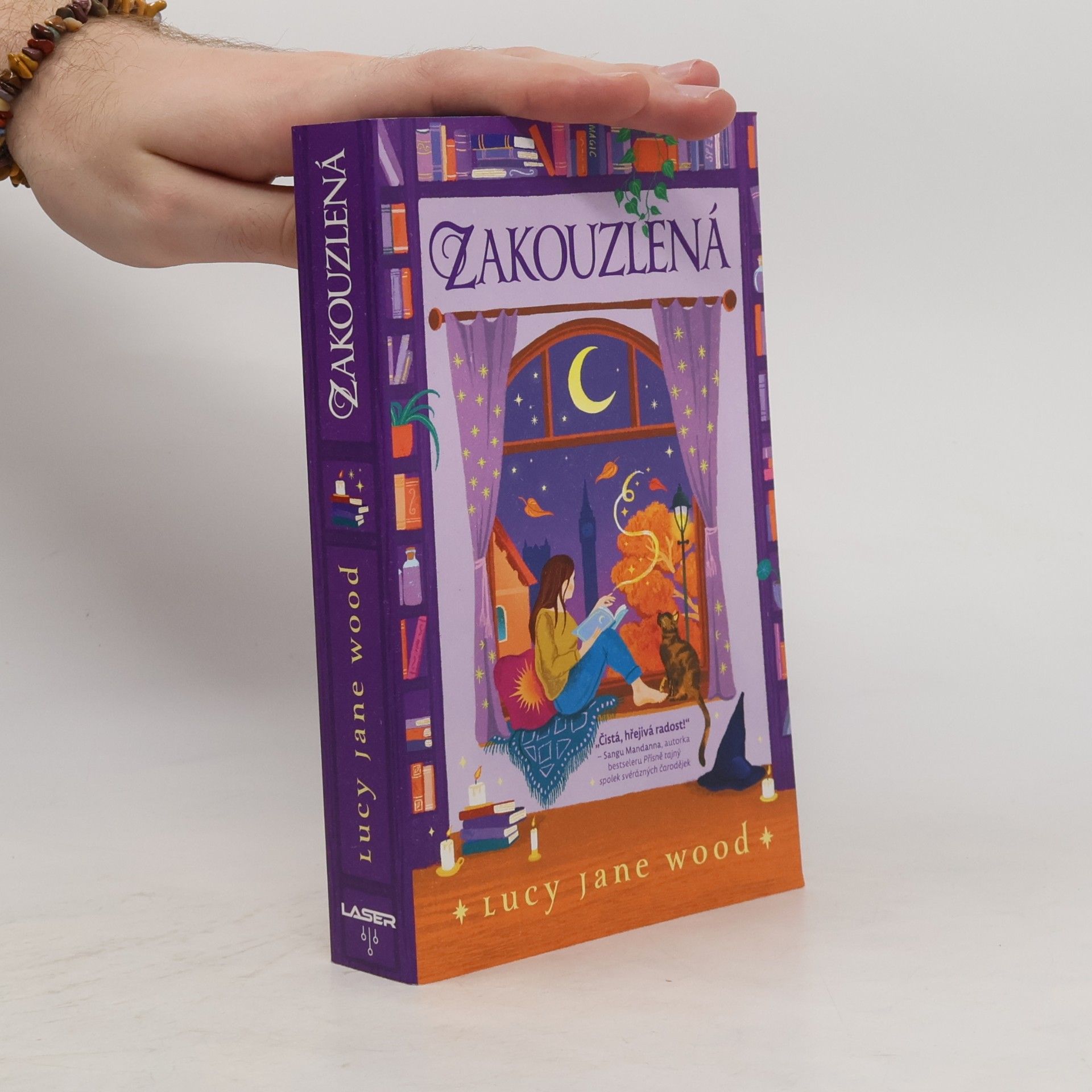 Lucy Jane Wood Zakouzlená