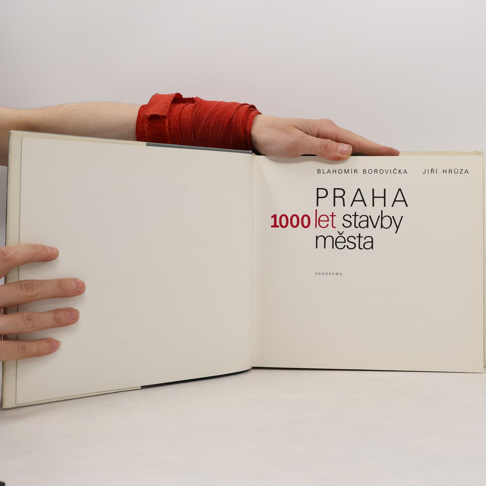 Jiří Hrůza Praha. 1000 let stavby města