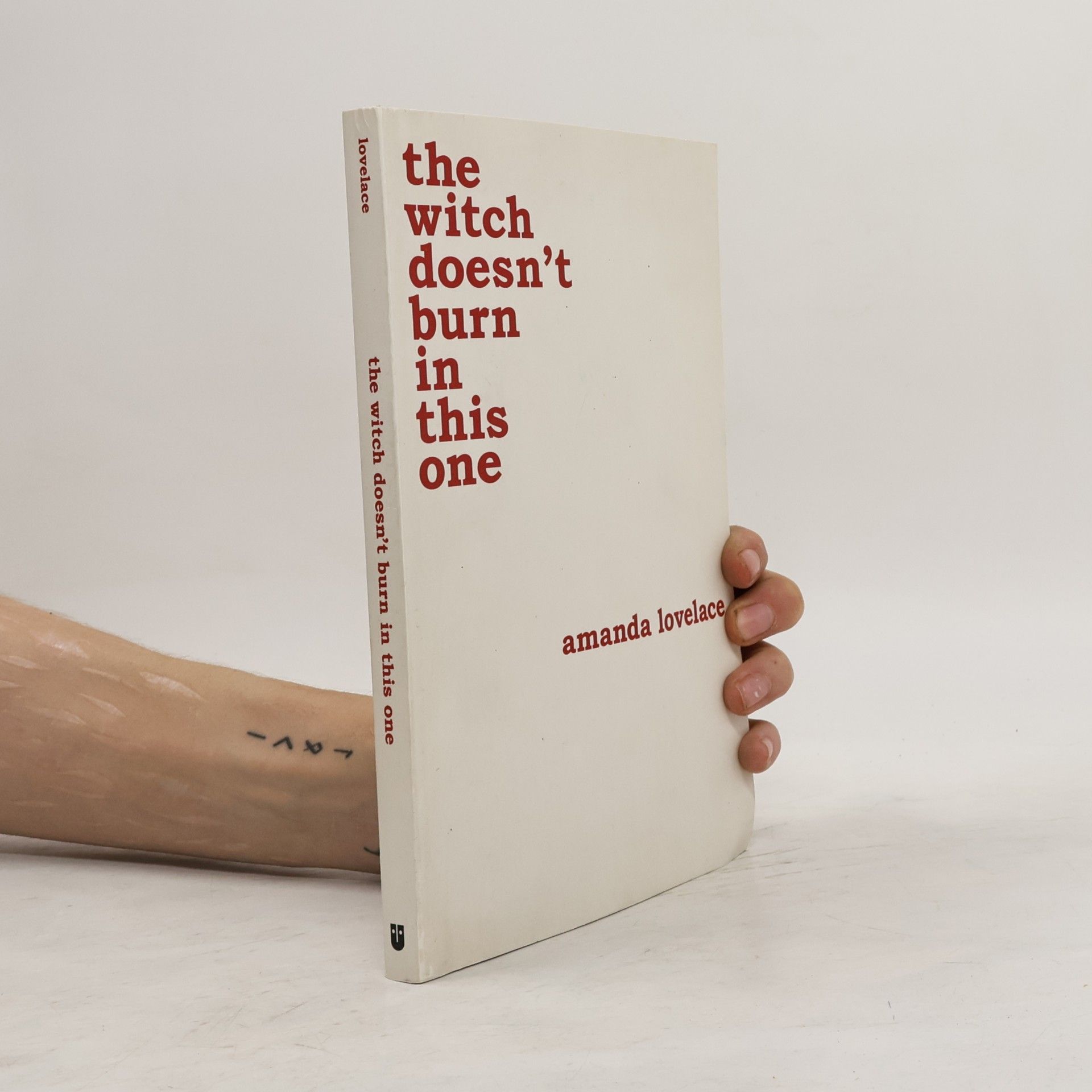 The witch doesn't burn in this one