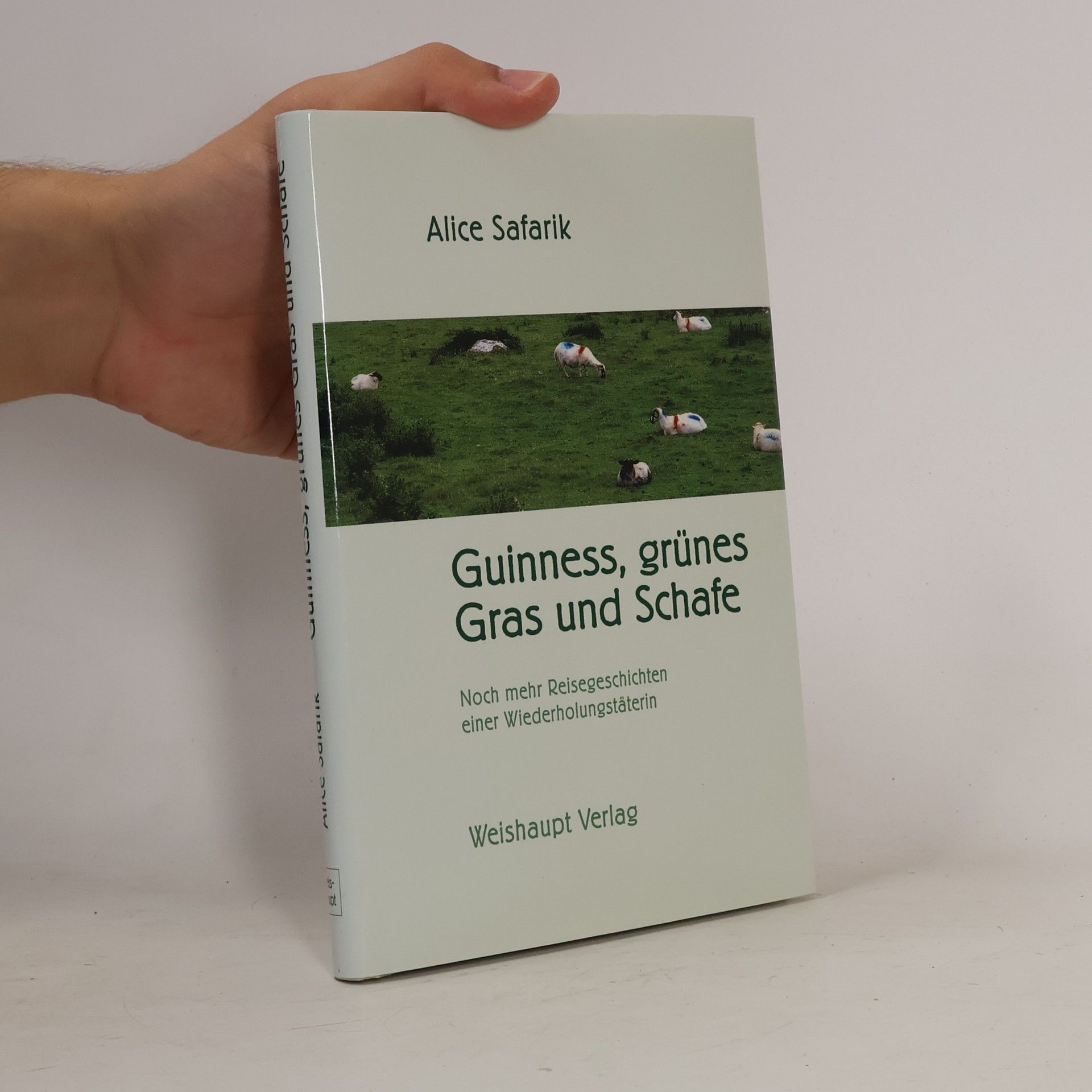 Alice Safarik Guinness, grünes Gras und Schafe