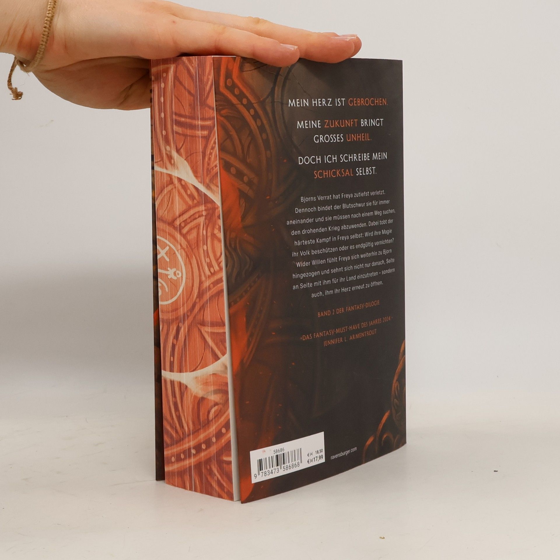 Andreas Decker Die Skaland-Saga - 2: A Curse Carved in Bone - Limitierte Auflage mit Farbschnitt